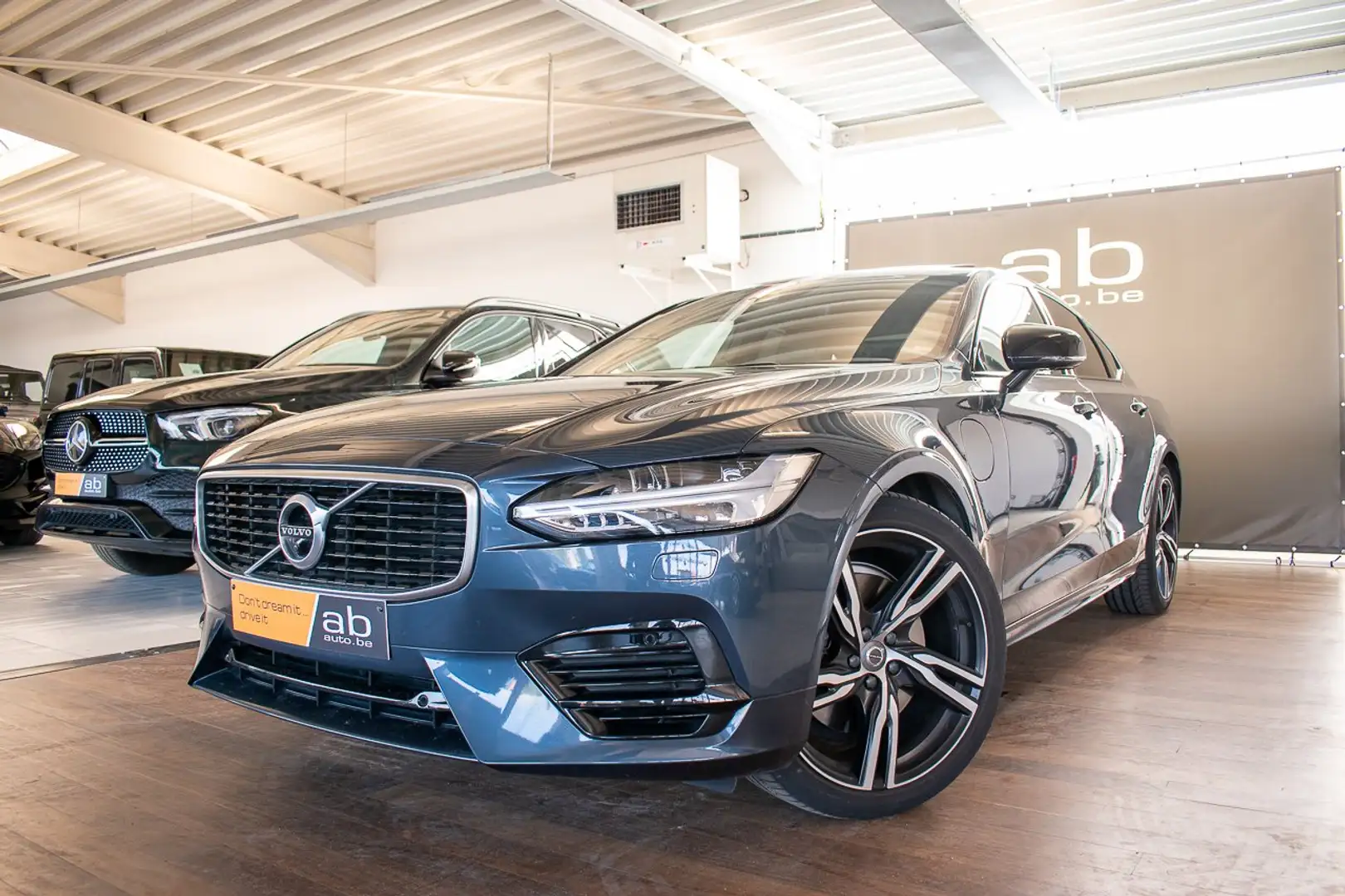 Volvo S90 2.0 T8 AWD PHEV R-Design,BOW&WILK ,360°,HEAD-UP Modrá - 1