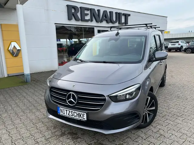 Mercedes-Benz T-Class EDITION 180d AUTOMATIK (8xRÄDER/NAVI)