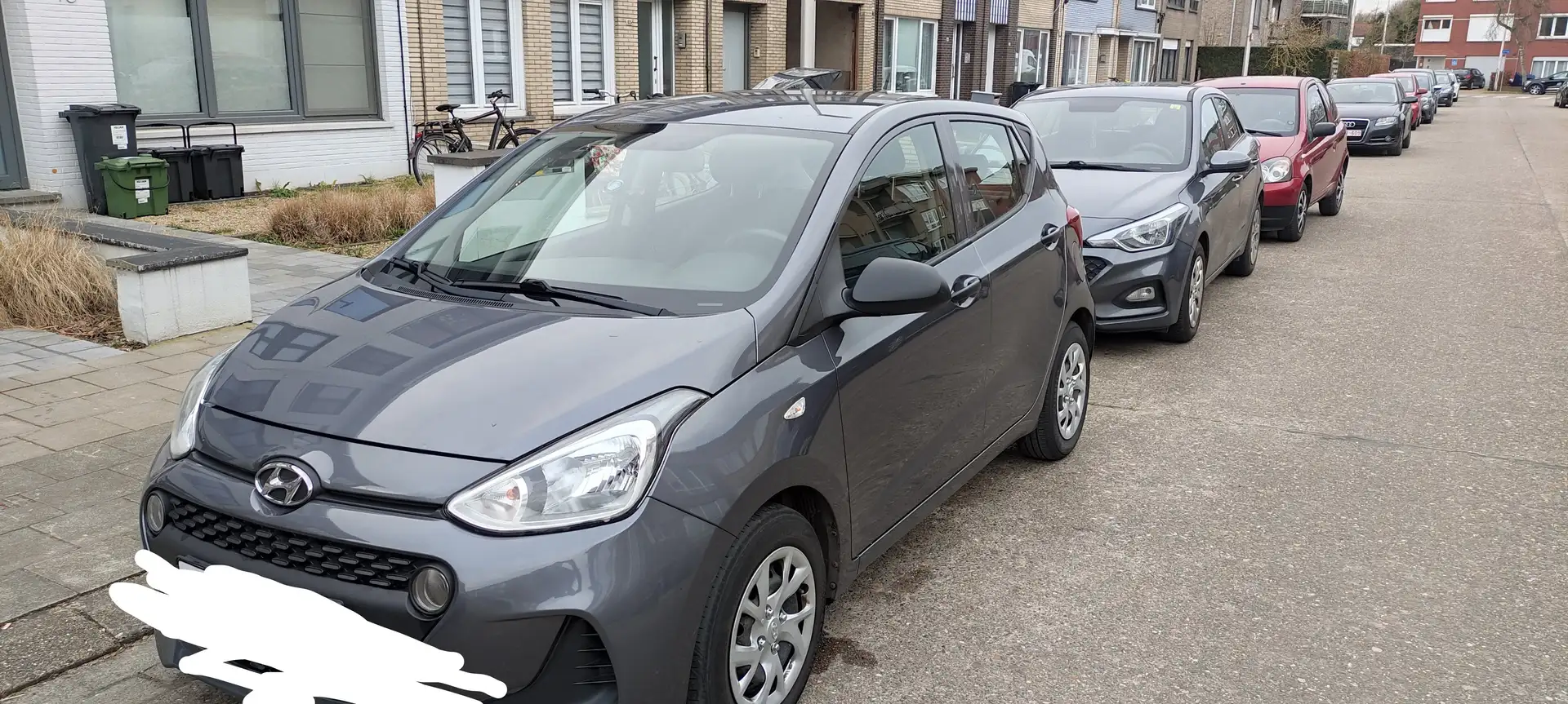Hyundai i10 i10 1.0 YES! Gris - 1