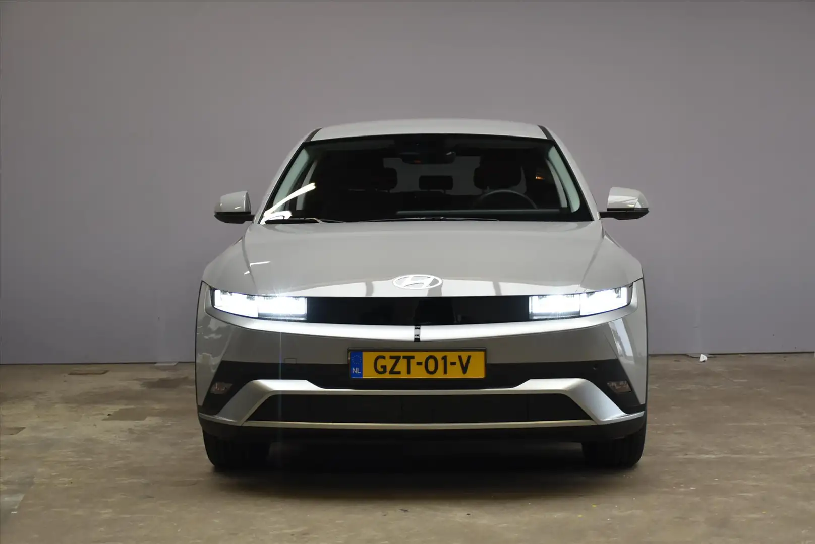 Hyundai IONIQ 5 84 kWh 229pk RWD Style TREKHAAK Grijs - 2