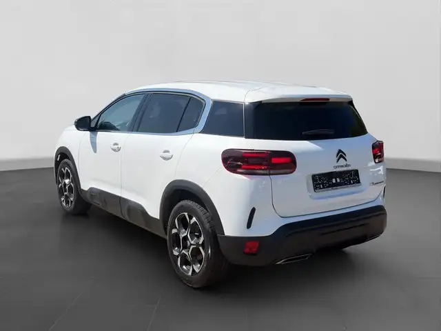 Citroen C5 Aircross view 3