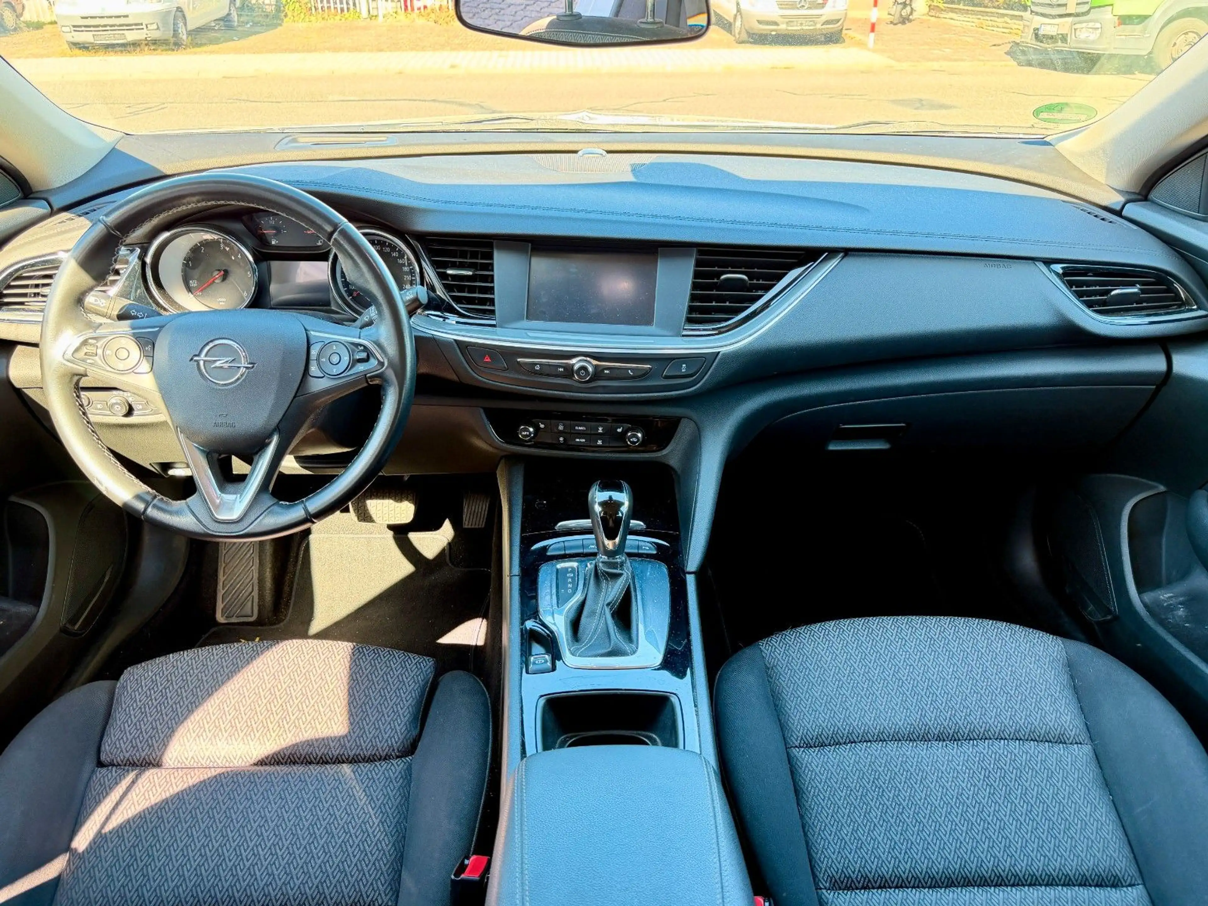 Opel Insignia B SportsTourer*Aut*Nav*Ahk*Led*Shz*Pdc* — photo 10