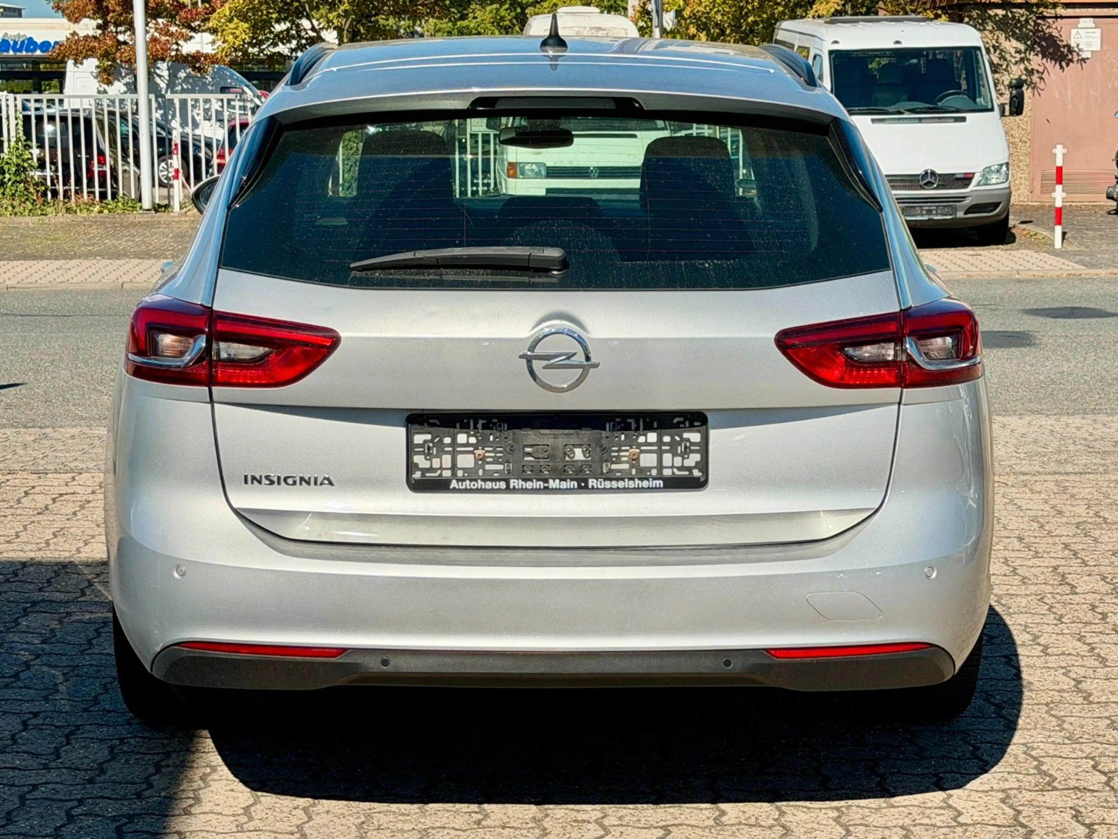 Opel Insignia B SportsTourer*Aut*Nav*Ahk*Led*Shz*Pdc* — photo 6