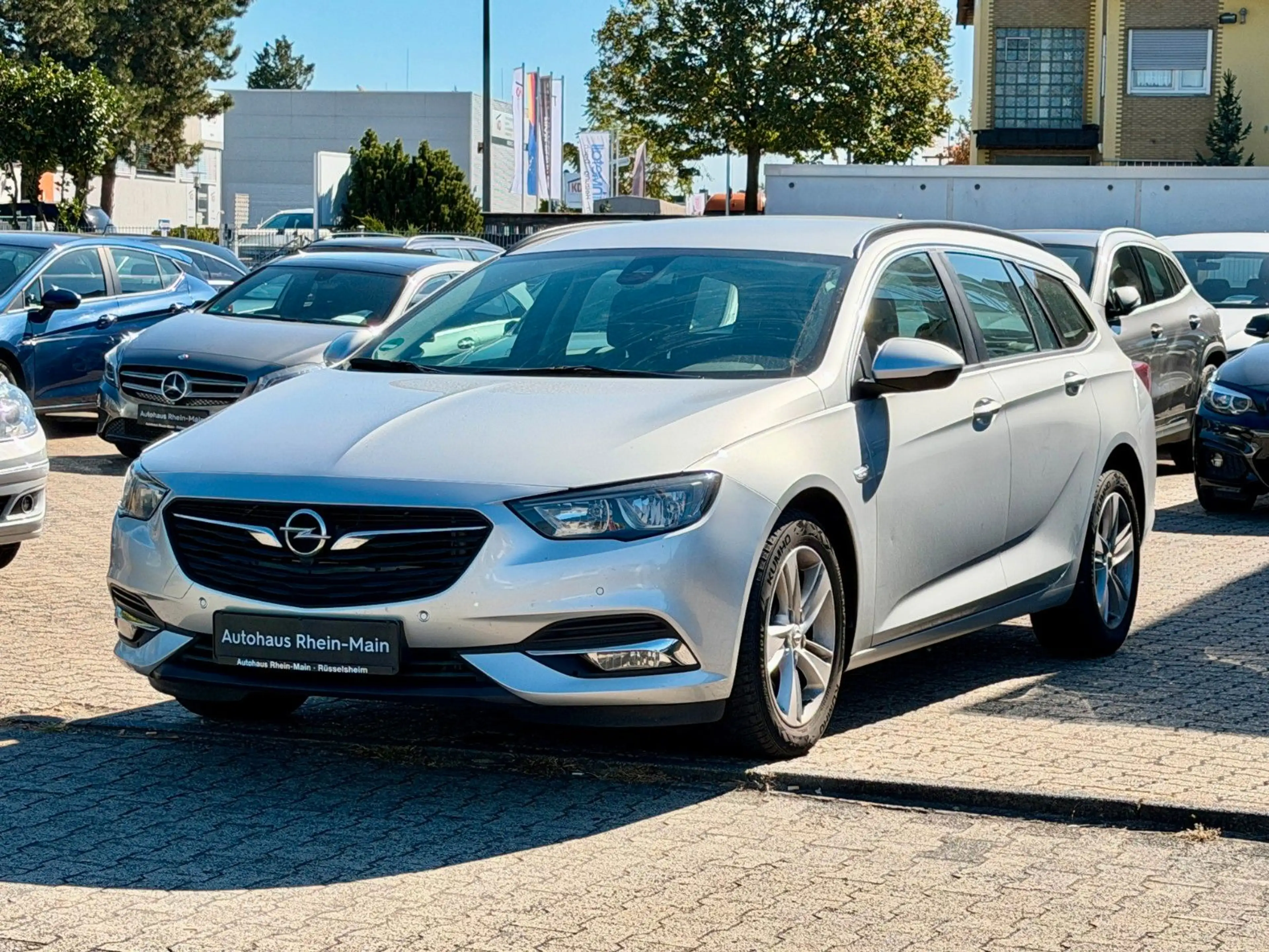 Opel Insignia B SportsTourer*Aut*Nav*Ahk*Led*Shz*Pdc* — photo 3