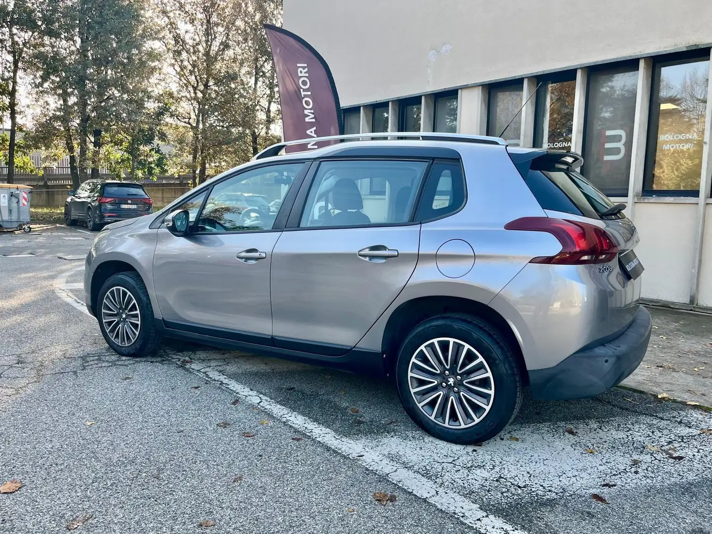 Peugeot 2008 Grijs - 2