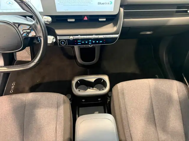 Hyundai Ioniq 5 view 12