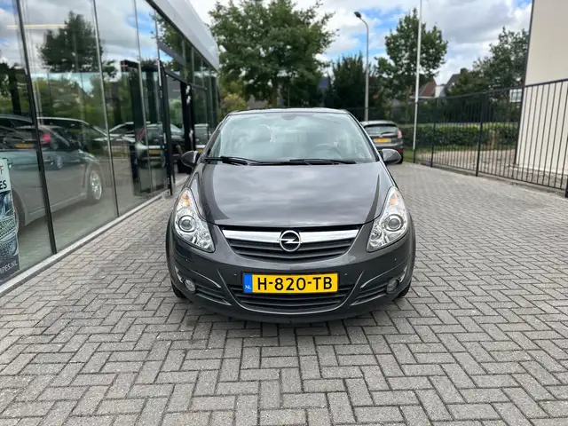 Opel Corsa view 5