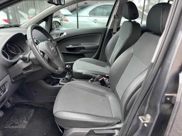Opel Corsa view 3