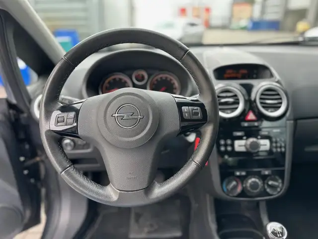 Opel Corsa view 10