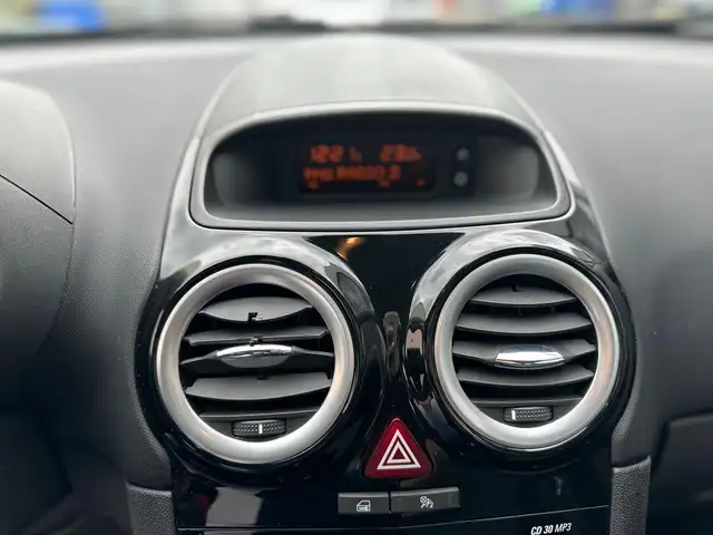 Opel Corsa view 12