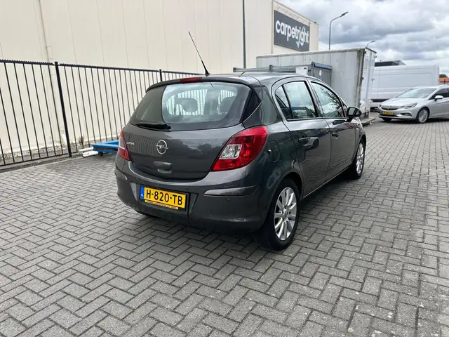 Opel Corsa view 7