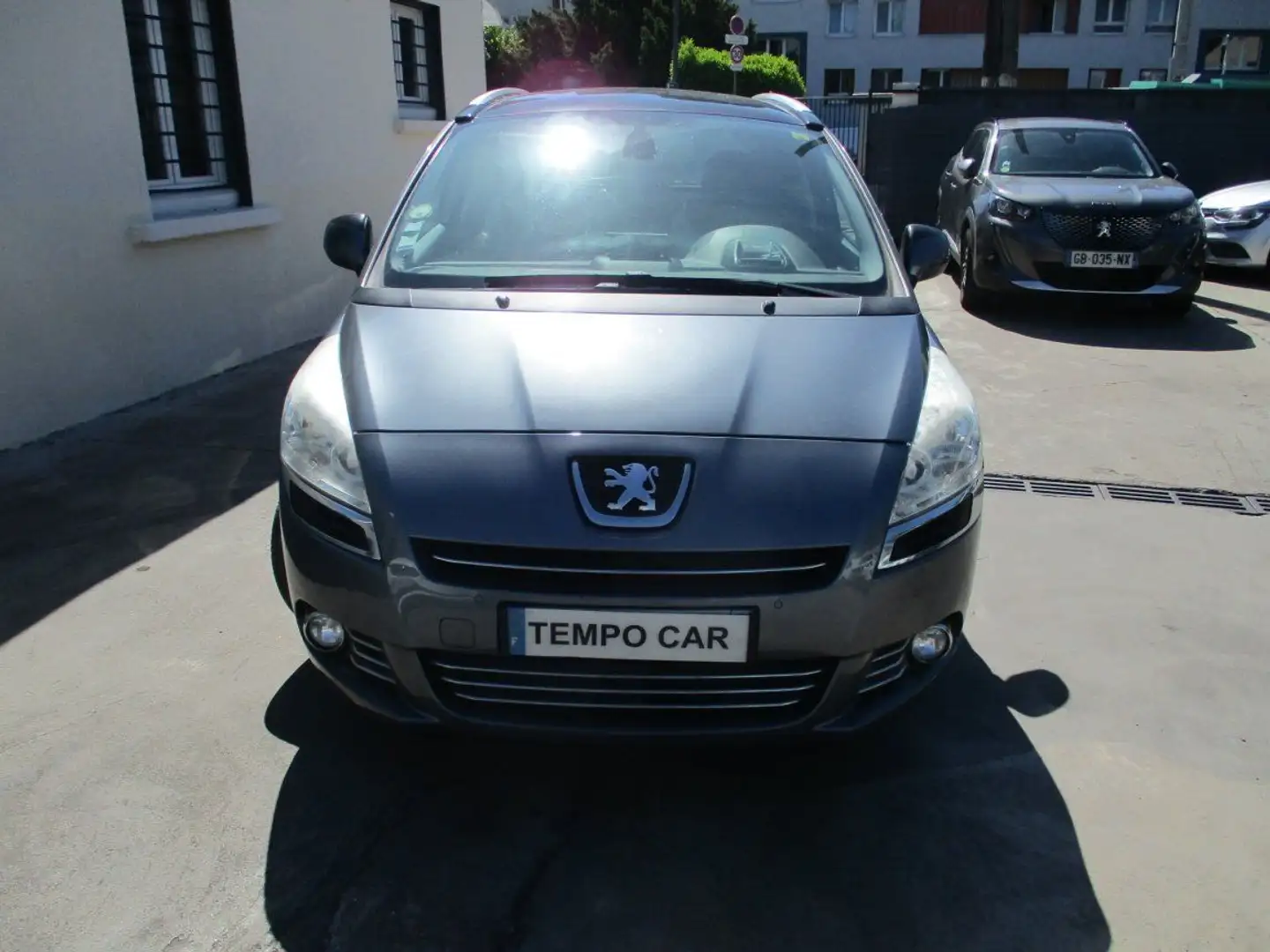 Peugeot 5008 1.6 HDi 112ch FAP BVM6 Allure 7pl Gris - 2