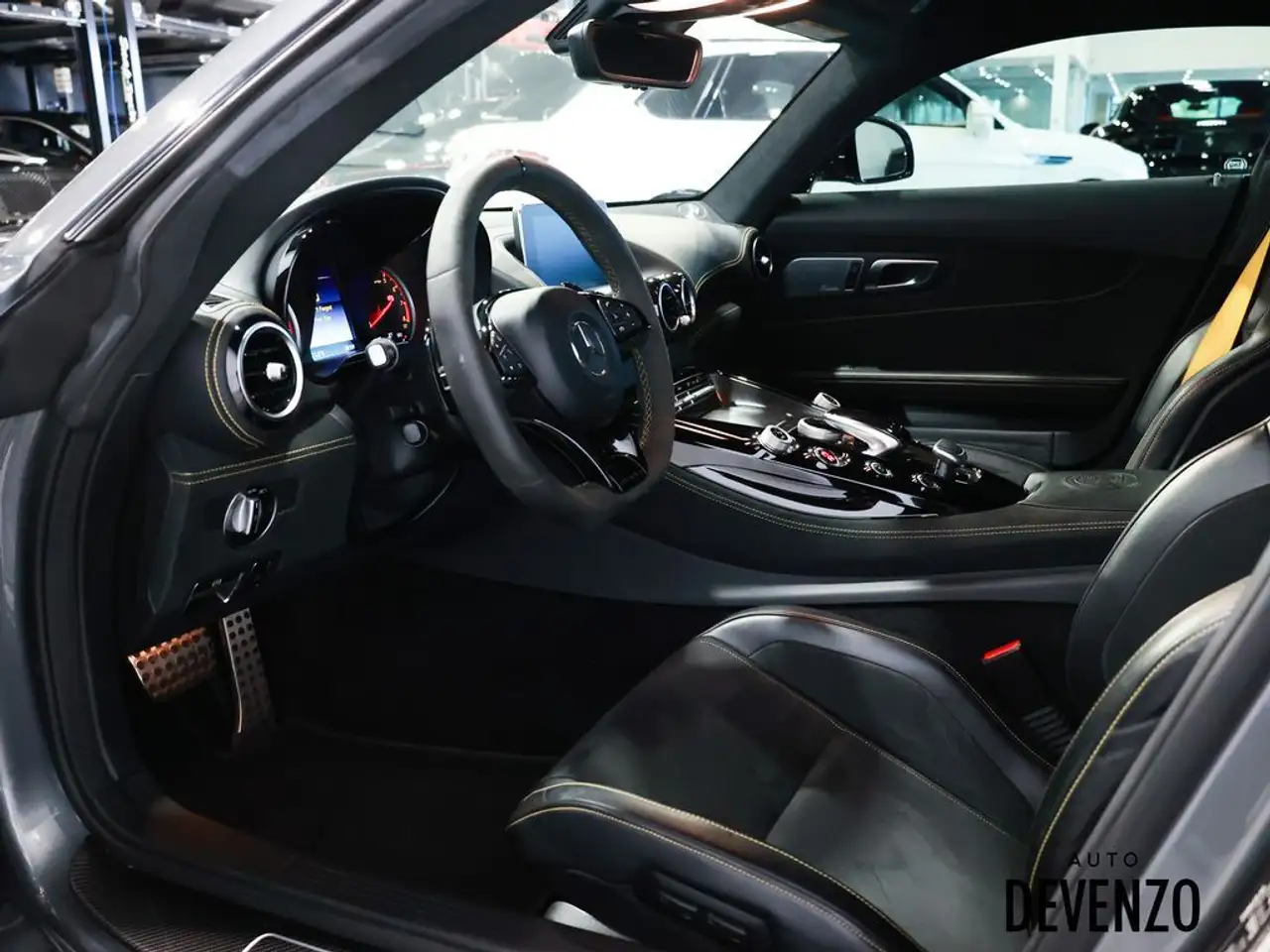 Mercedes-Benz AMG GT снимка Mercedes-Benz AMG GT