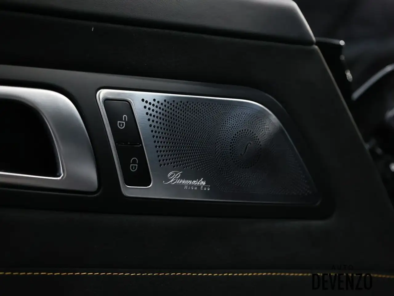 Mercedes-Benz AMG GT снимка Mercedes-Benz AMG GT