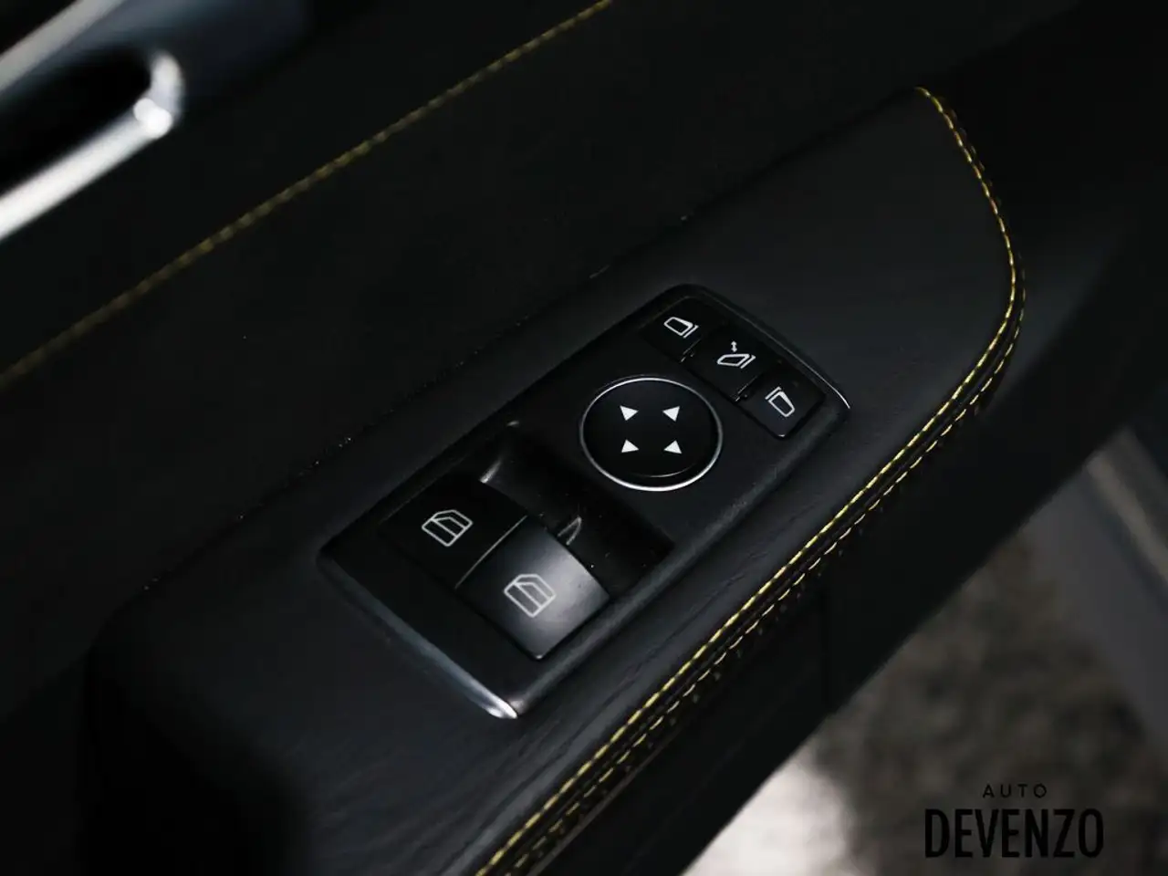 Mercedes-Benz AMG GT снимка Mercedes-Benz AMG GT