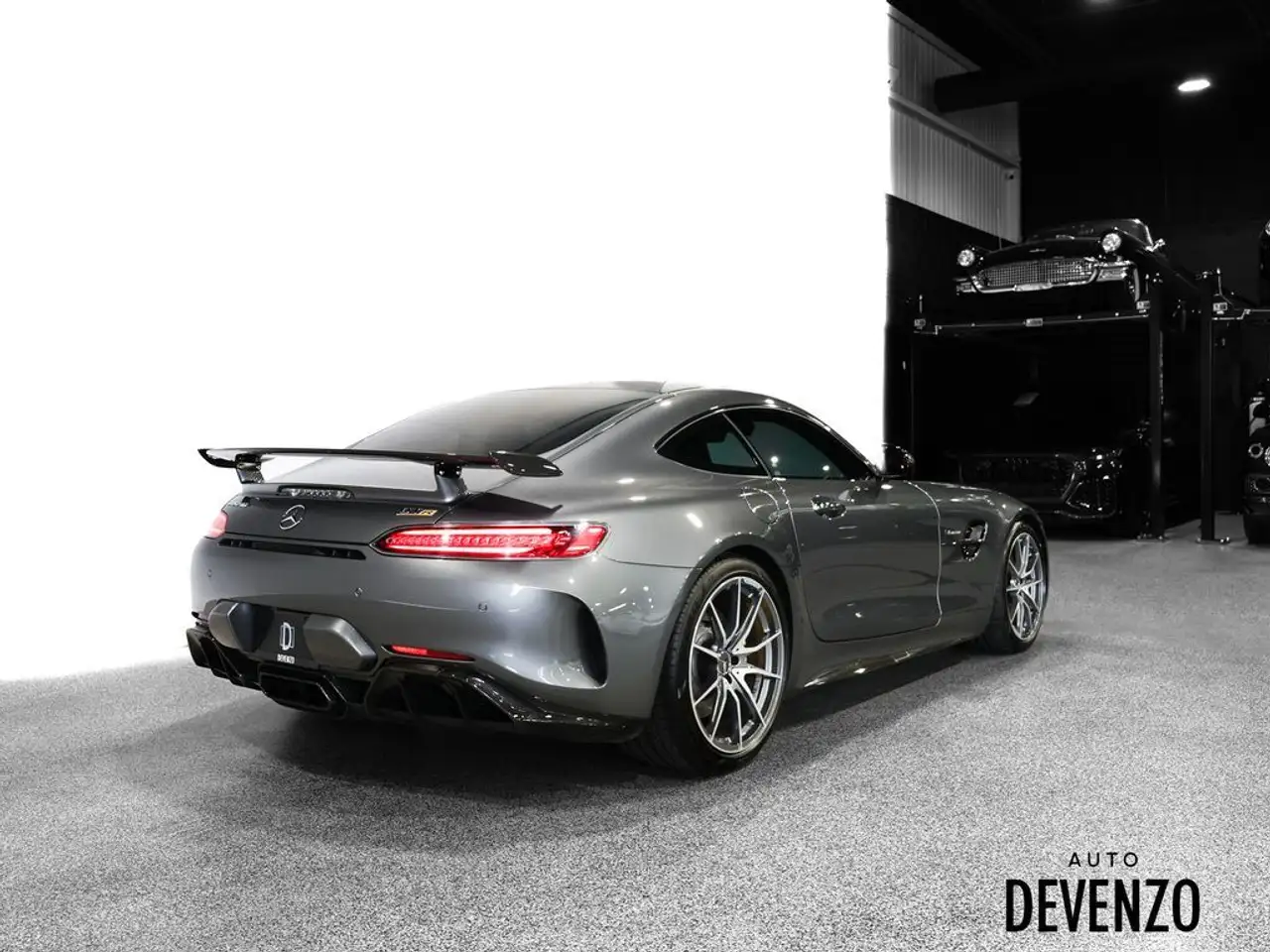 Mercedes-Benz AMG GT снимка Mercedes-Benz AMG GT