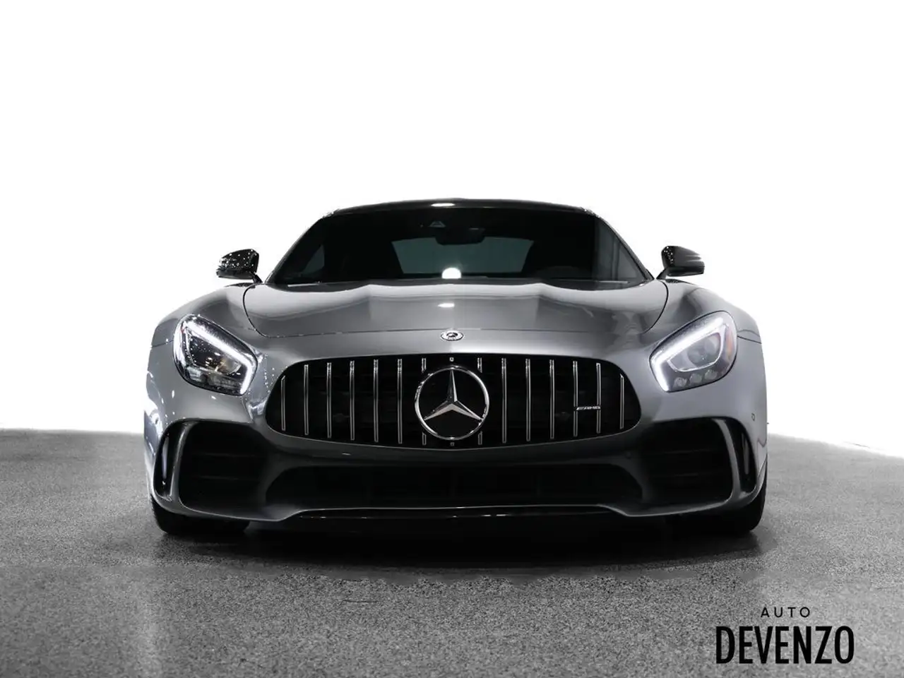 Mercedes-Benz AMG GT снимка Mercedes-Benz AMG GT
