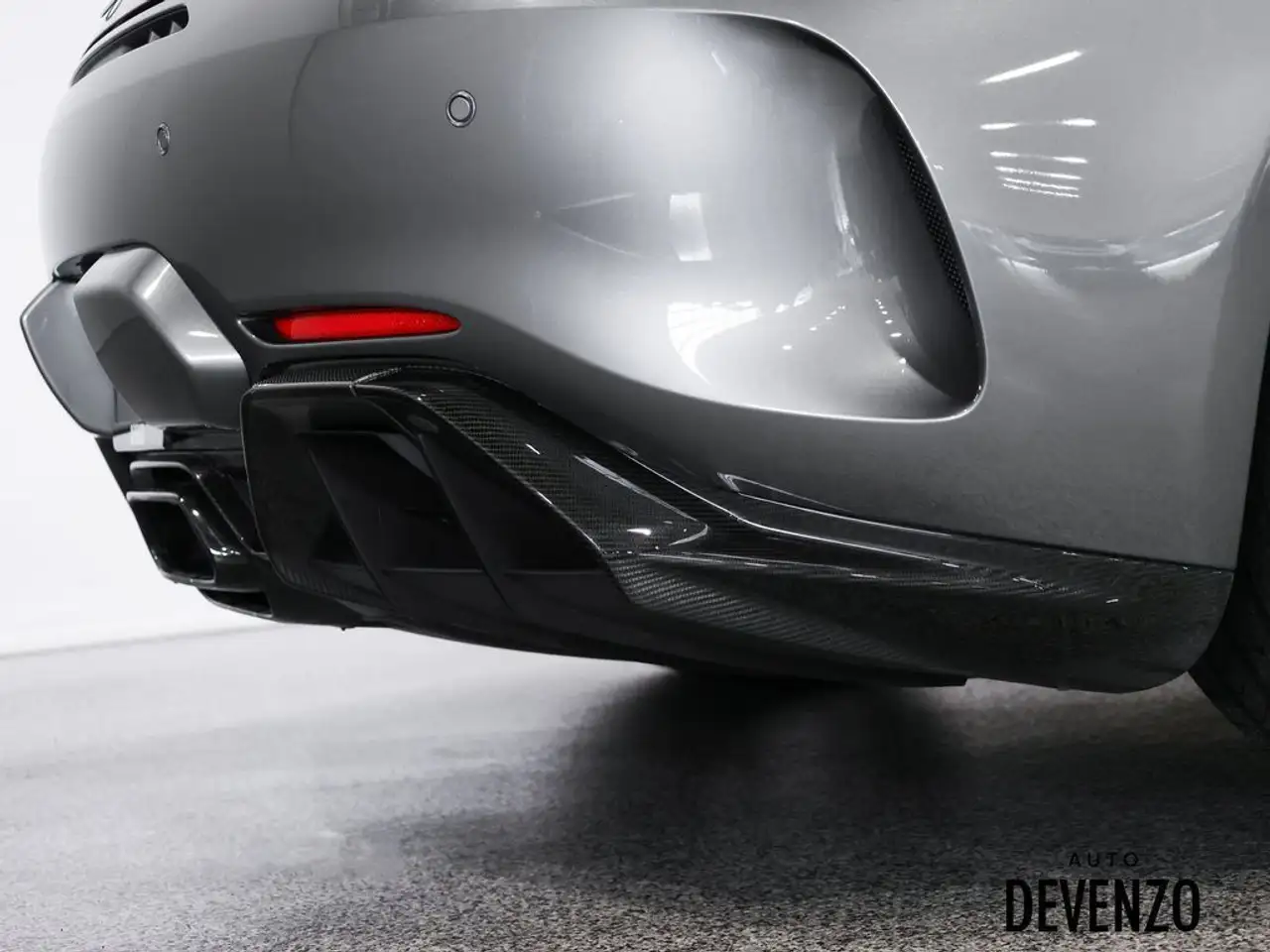 Mercedes-Benz AMG GT снимка Mercedes-Benz AMG GT