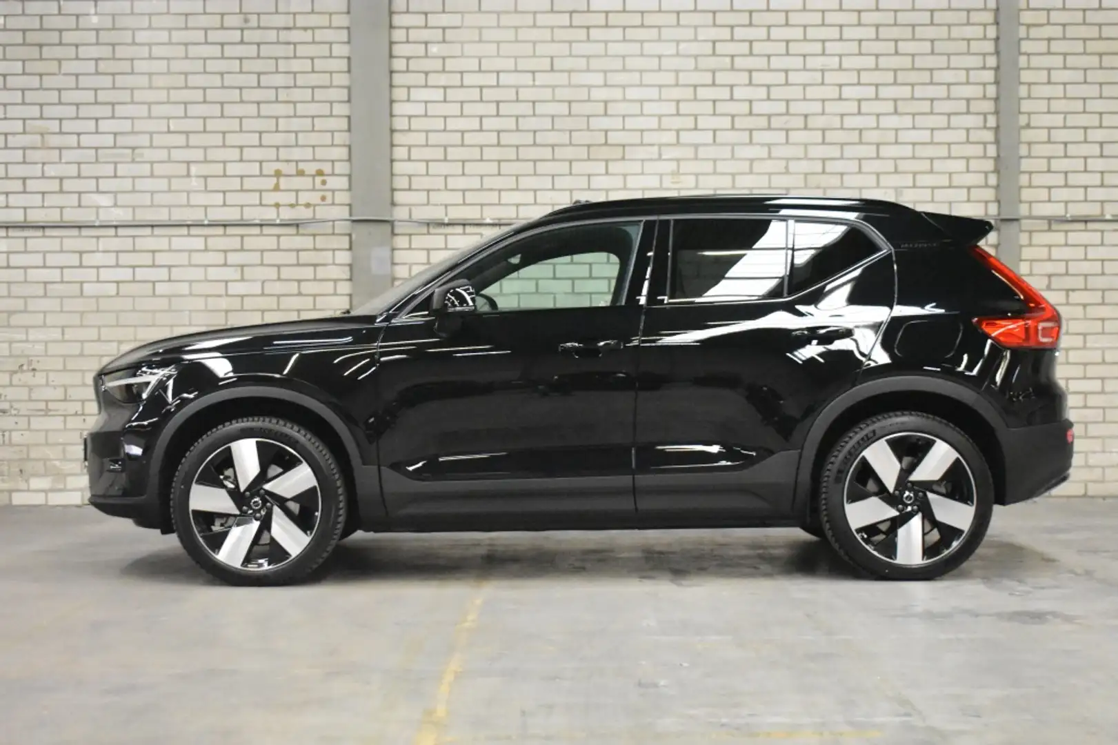 Volvo XC40 Twin Extended Ultimate 82kWh/408pk | Trekhaak | Wo Noir - 2