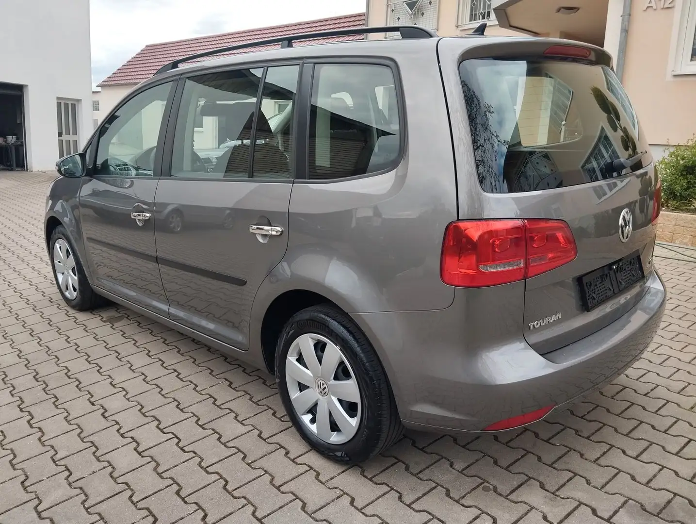 Volkswagen Touran 1.4 TSI, Trendline, Navi, PDC, Grey - 2