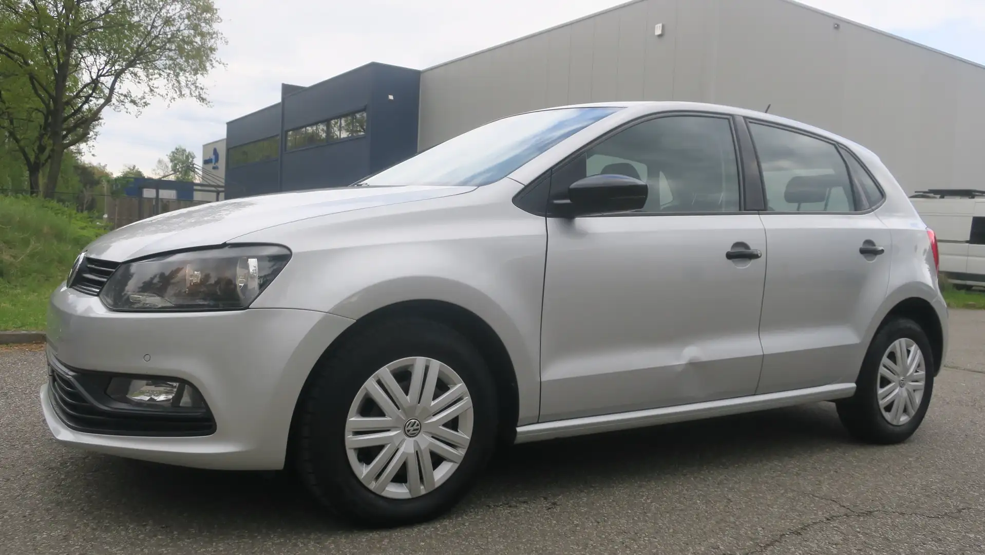 Volkswagen Polo 1.4 CR TDi Comfortline BMT Argent - 1