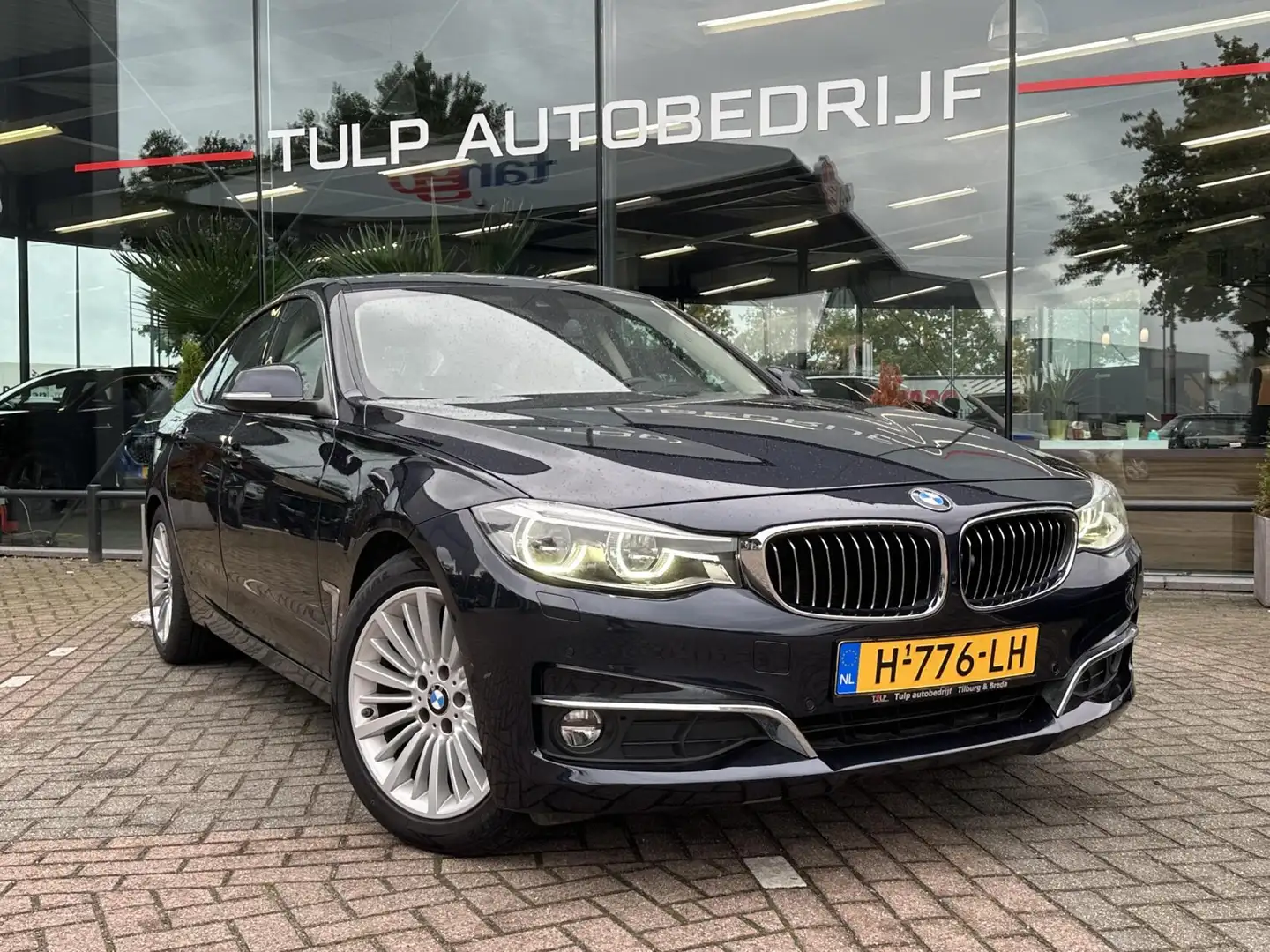 BMW 330 3-serie Gran Turismo 330i xDrive High Executive 25 Blue - 2