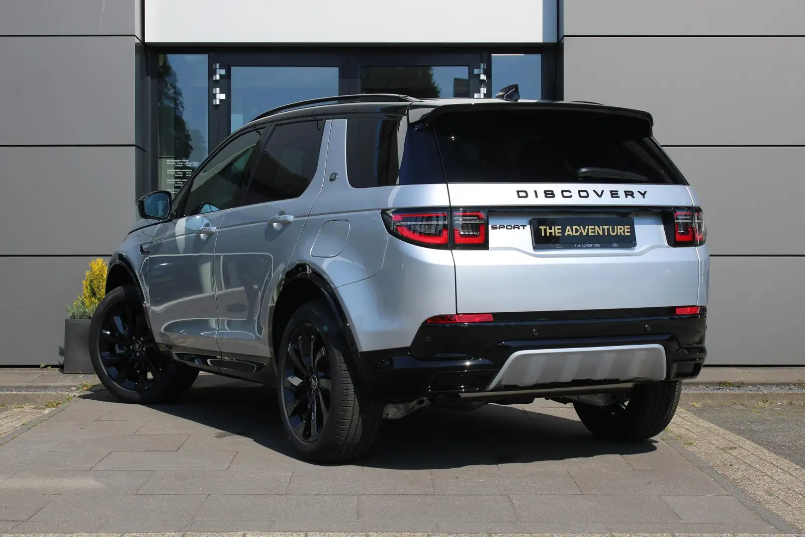 Land Rover Discovery Sport P270e Dynamic | Pano | Cold Climate | Meridian Zilver - 2