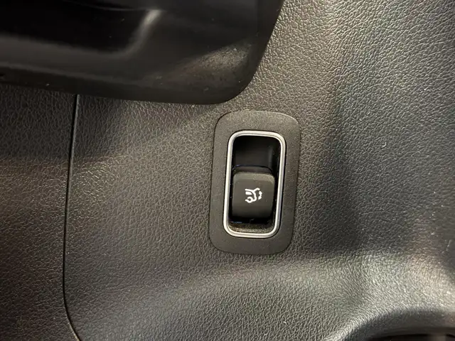Mercedes-Benz Eqa view 21
