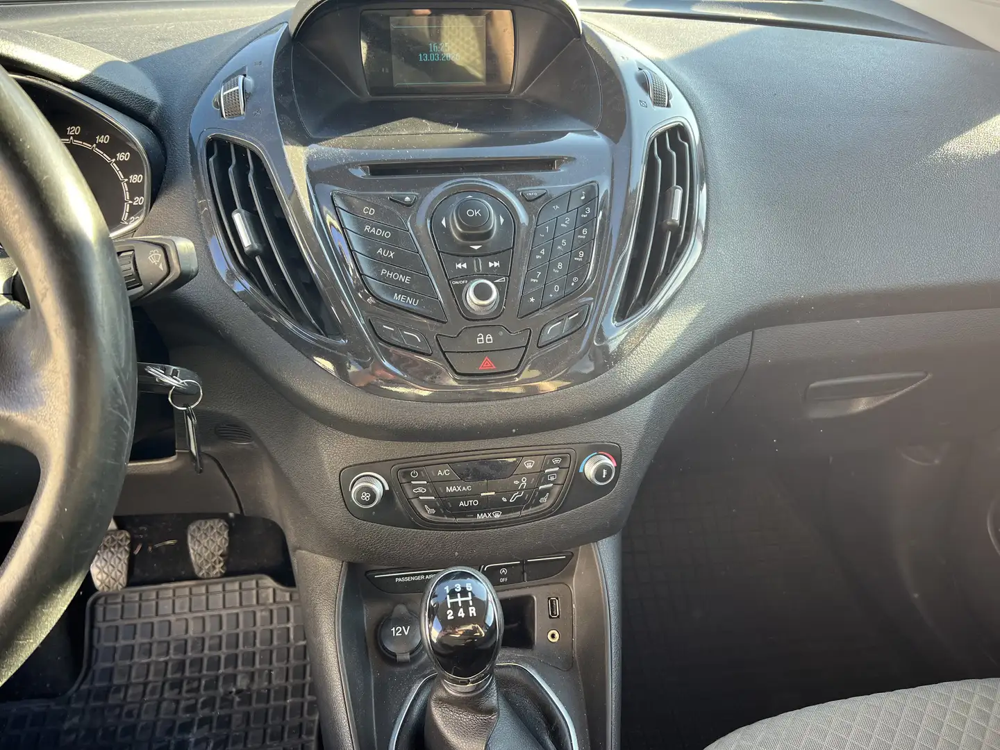 Ford Tourneo Courier 1,0 EcoBoost Ambiente - 2