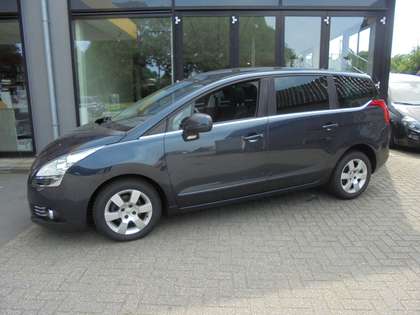 Peugeot 5008 1.6 HDIF BLUE LEASE 5P. Clima / Cruise / Navigatie