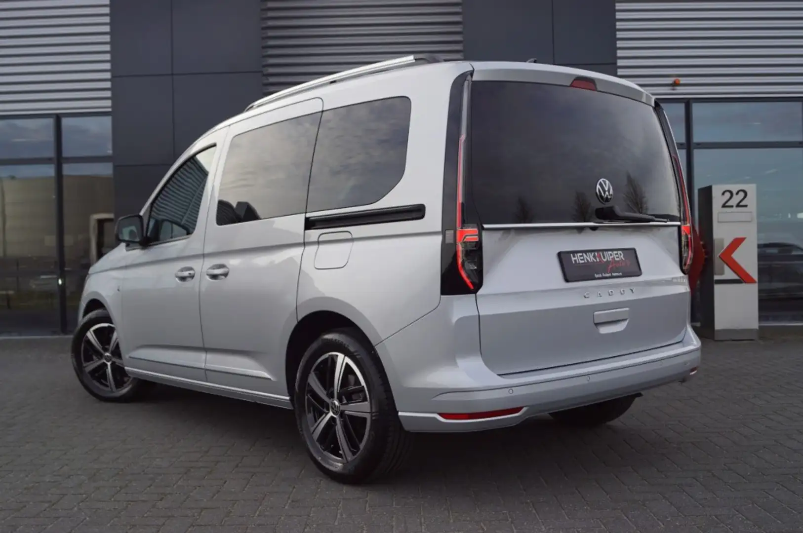 Volkswagen Caddy 1.5 TSI DSG Style / LED /  Virtual cockpit / Camer Zilver - 2