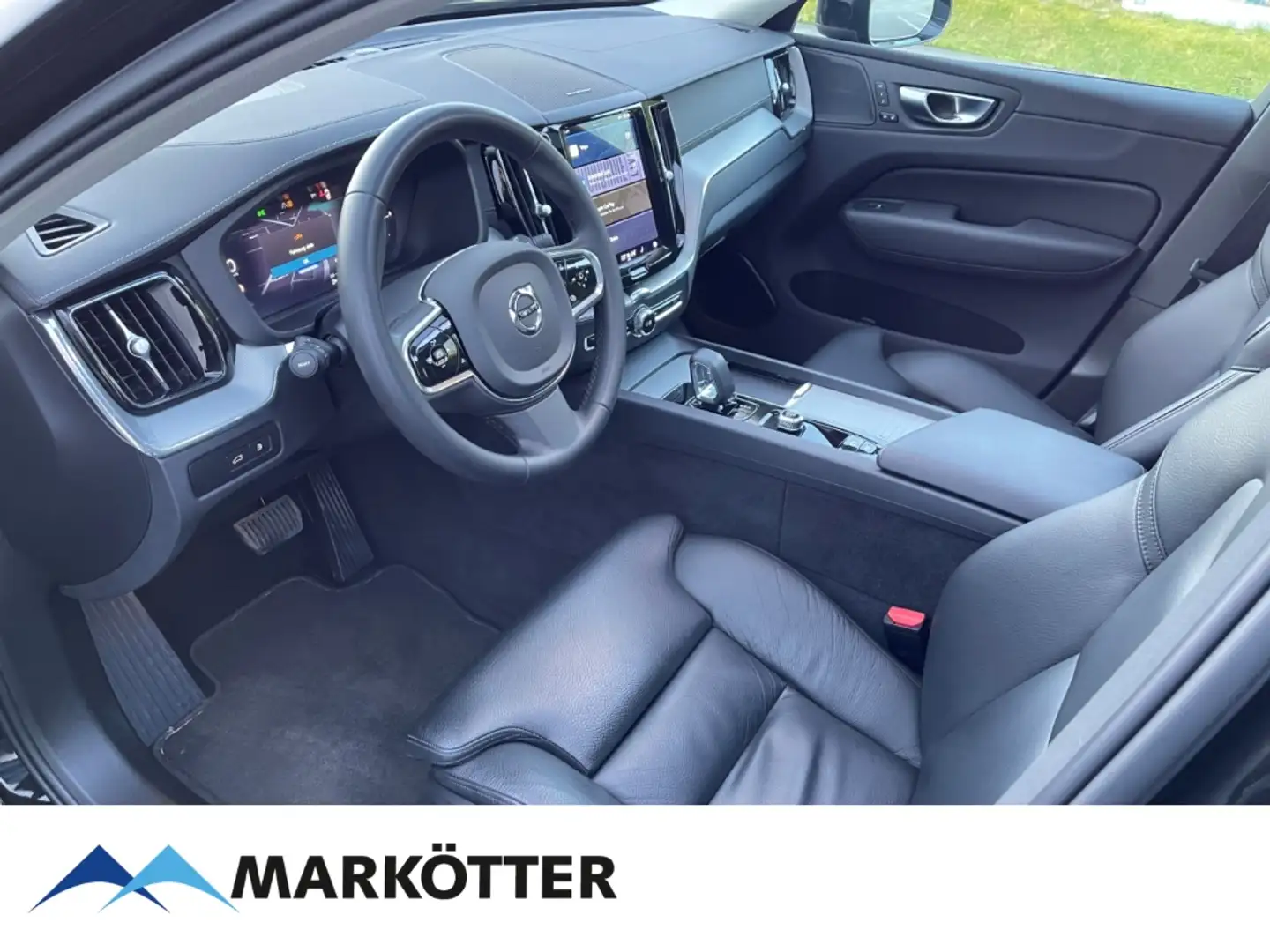 Volvo XC60 T8 AWD Recharge Ultimate Dark/22''/StandH Schwarz - 2