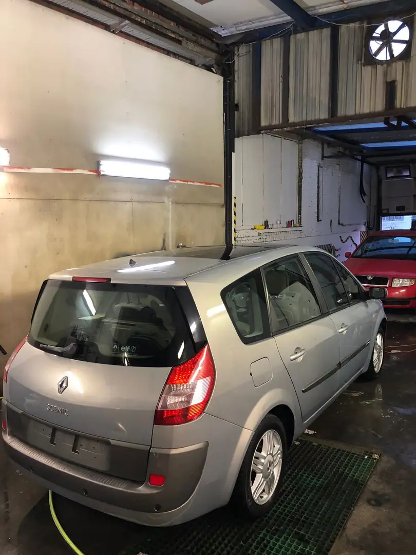 Renault Scenic 2.0 16V Avantage - 2