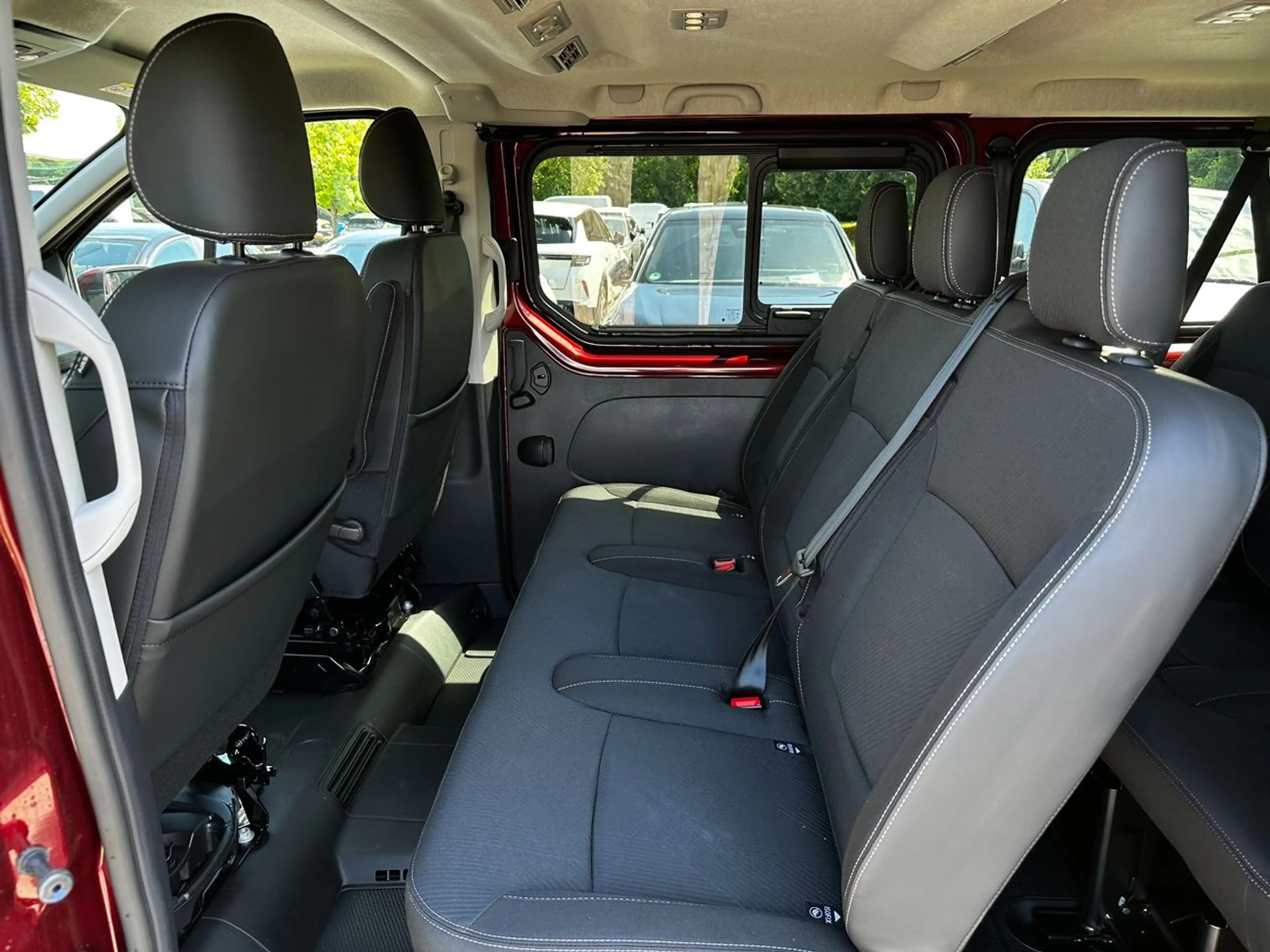 Nissan Primastar Kombi dCI 170 L1H1 2.8t Tekna ACC+LED — photo 11