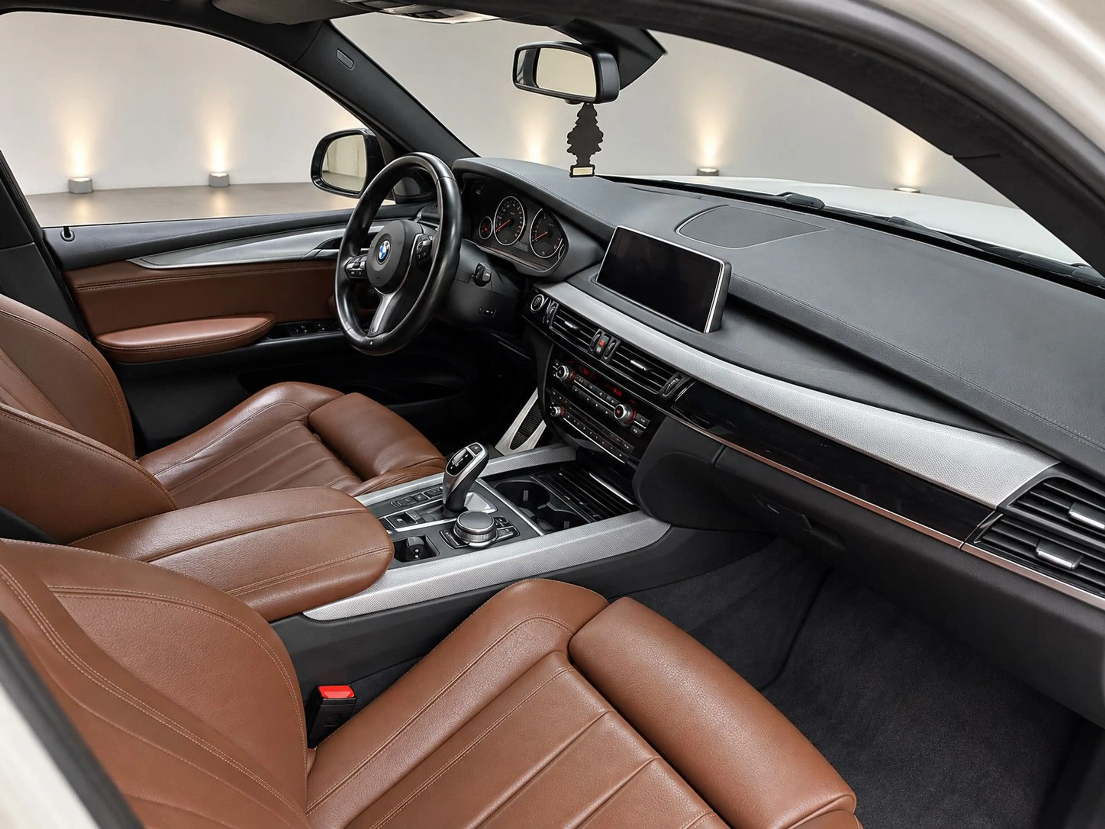BMW X5 xDrive 40d **M SPORT** E-SITZE+HUD+ACC+AHKPL — photo 3