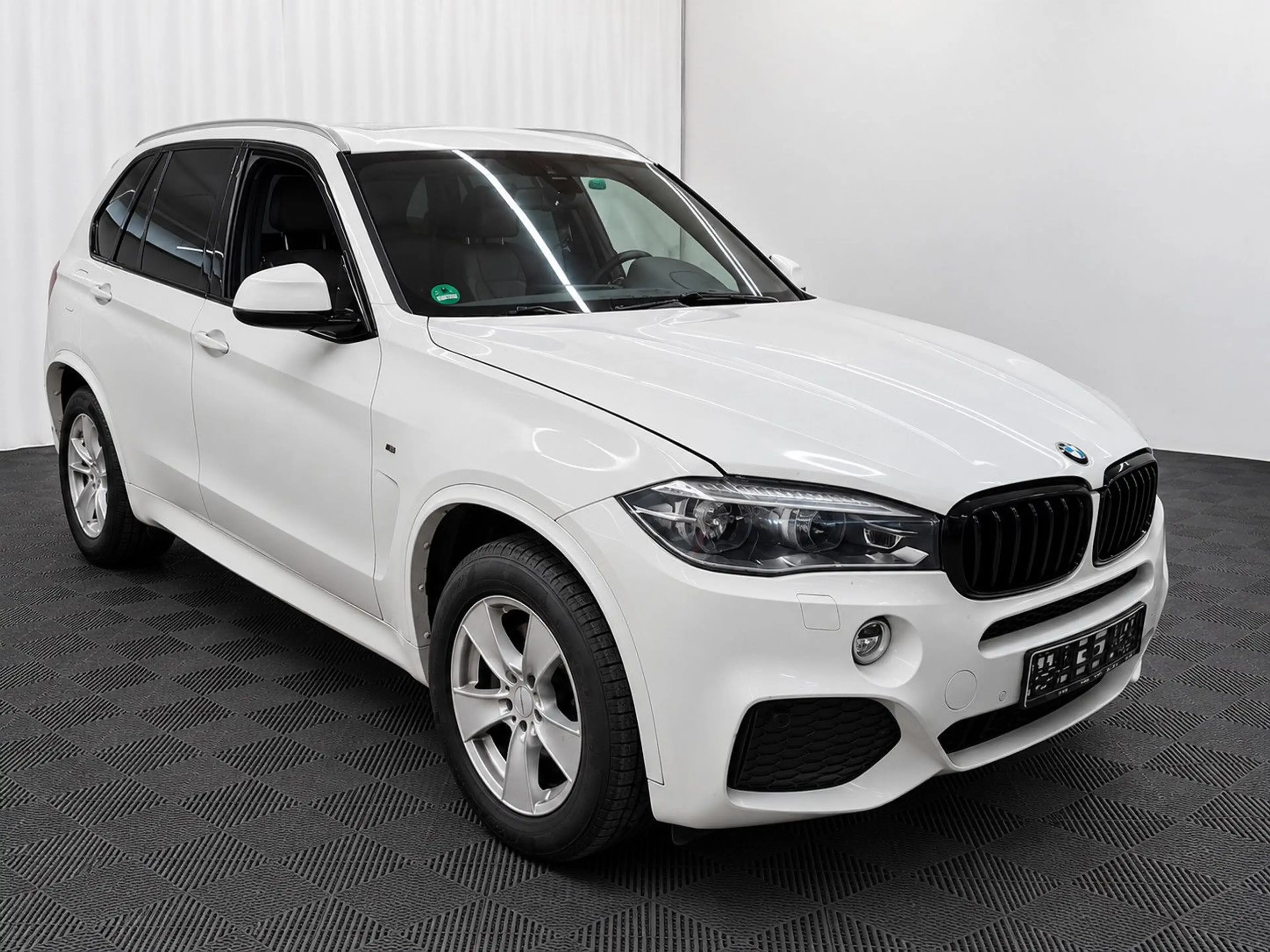 BMW X5 xDrive 40d **M SPORT** E-SITZE+HUD+ACC+AHKPL