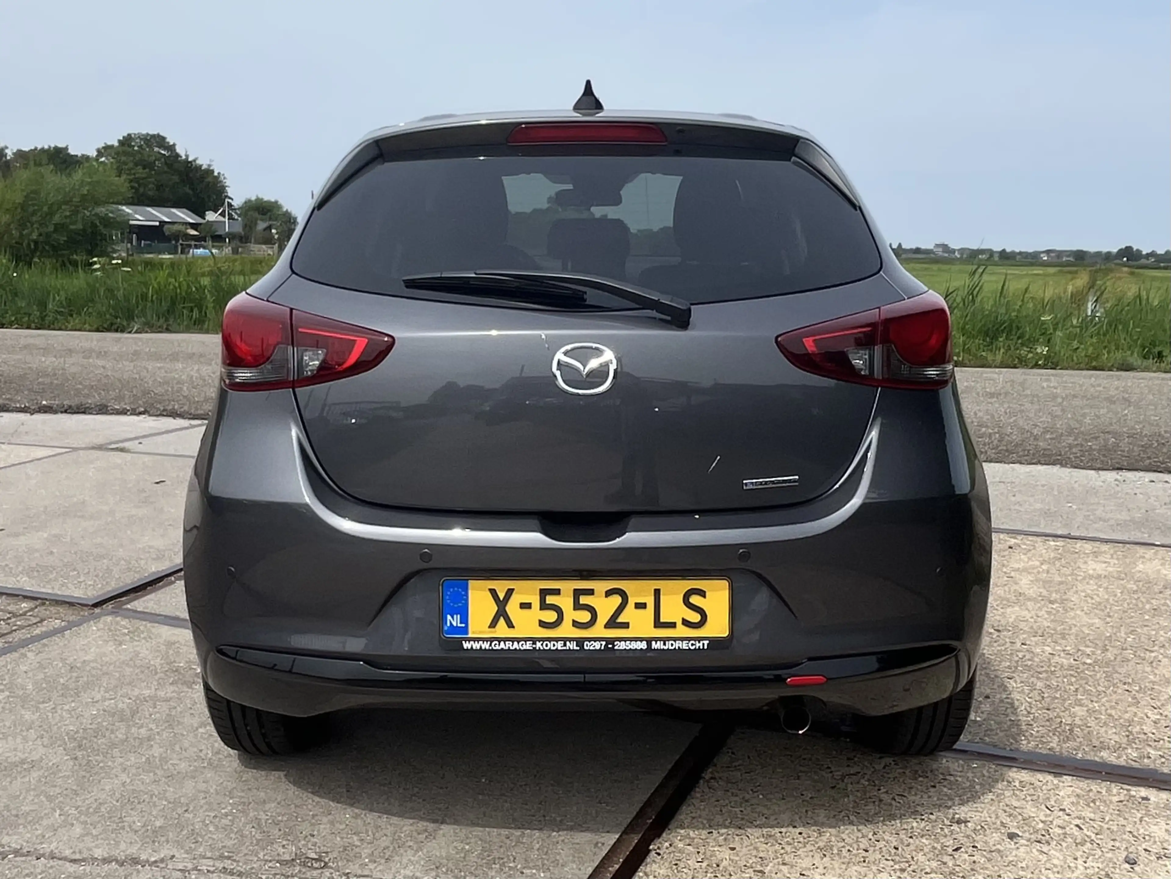 Mazda 2 1.5 e-SkyActiv-G 90 Homura — photo 6