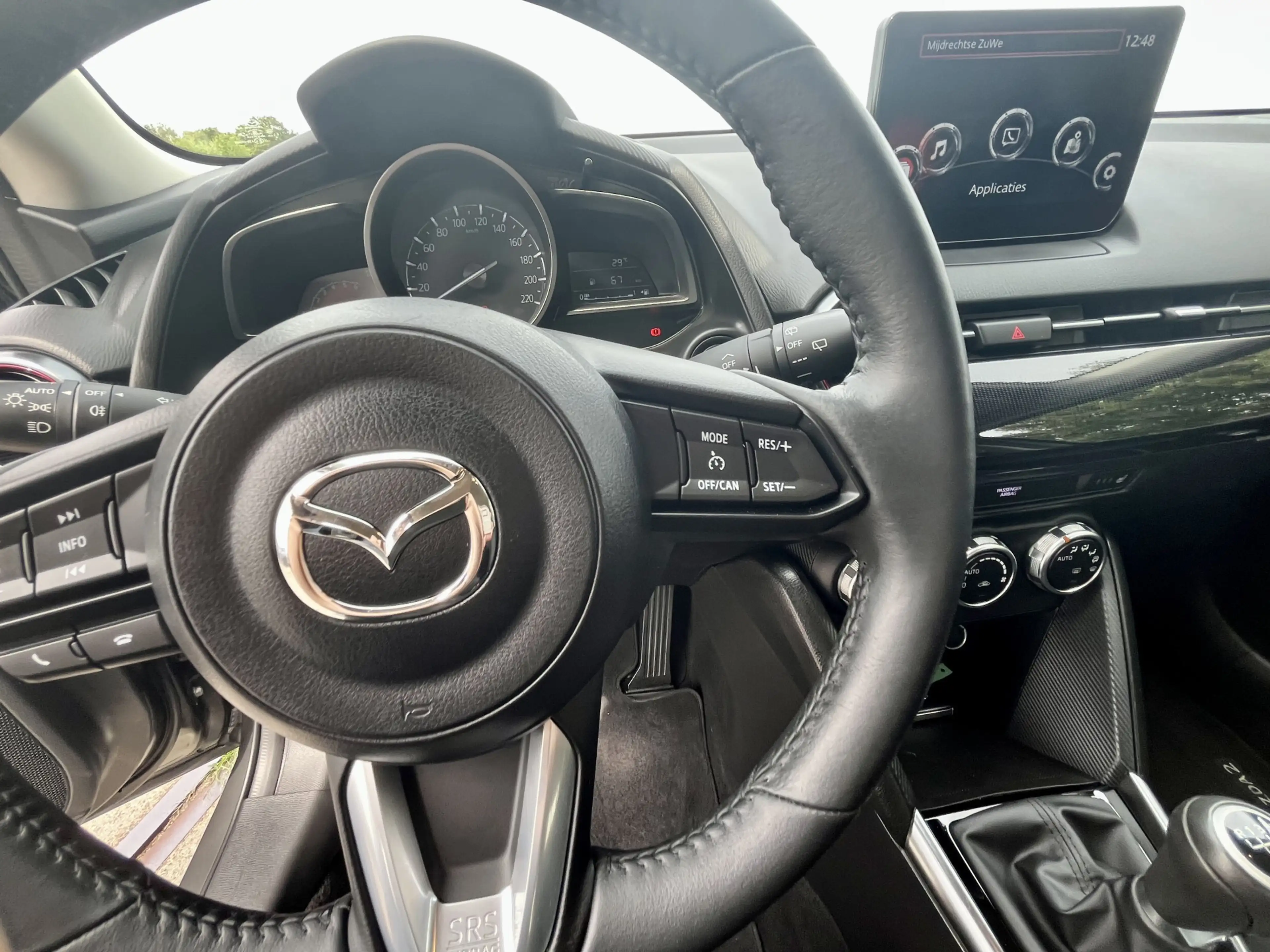 Mazda 2 1.5 e-SkyActiv-G 90 Homura — photo 13