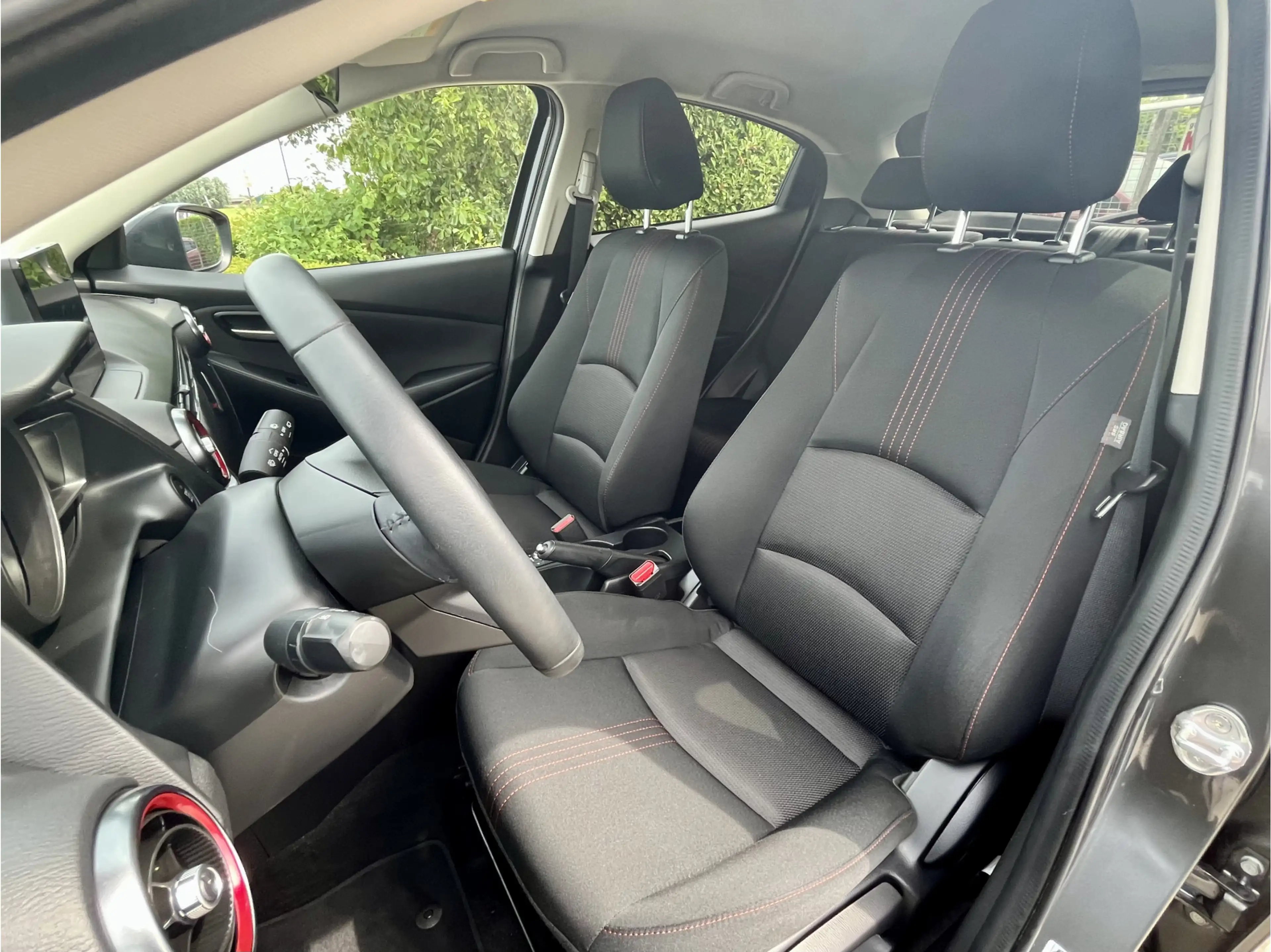 Mazda 2 1.5 e-SkyActiv-G 90 Homura — photo 10