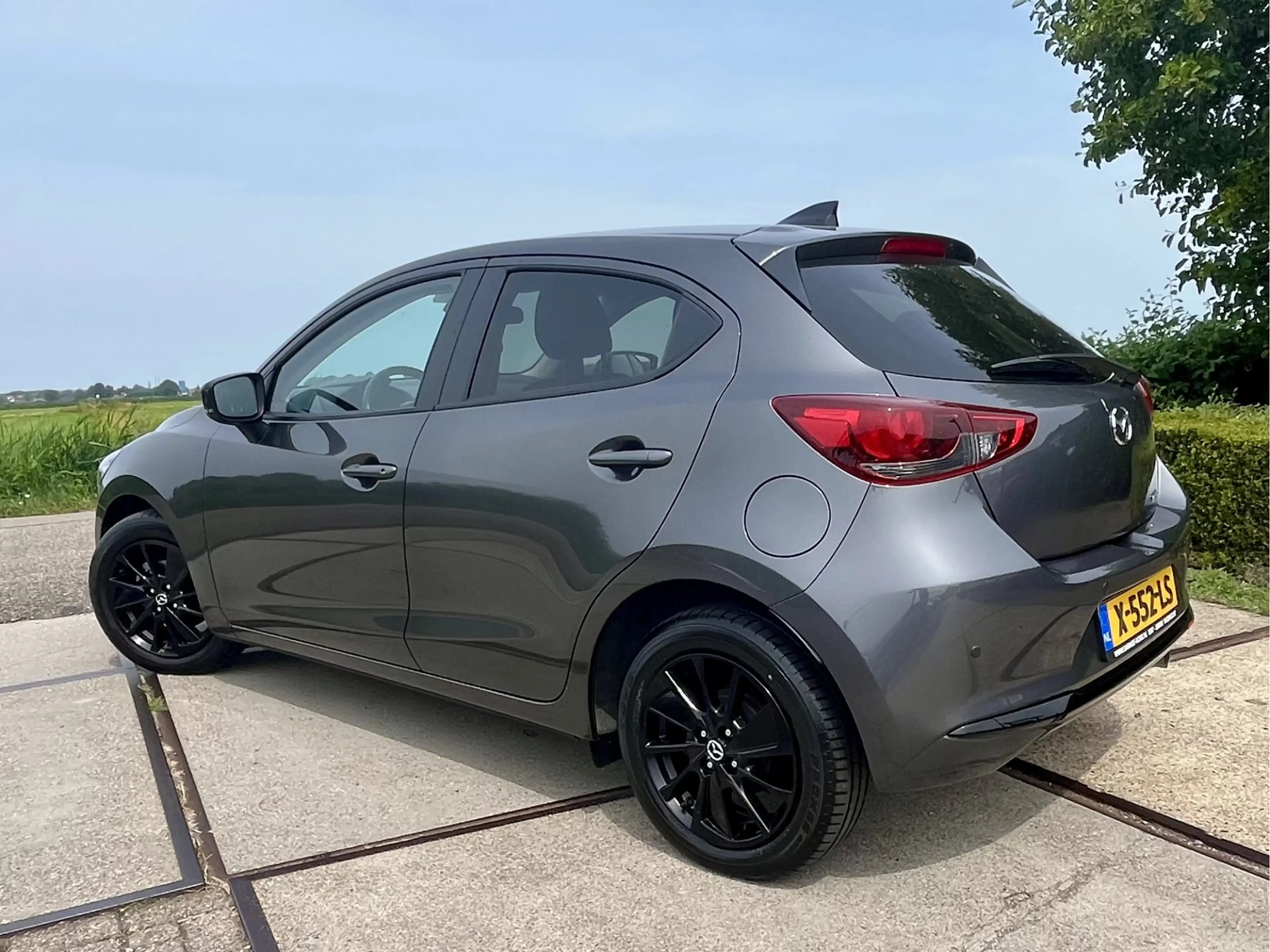 Mazda 2 1.5 e-SkyActiv-G 90 Homura — photo 7