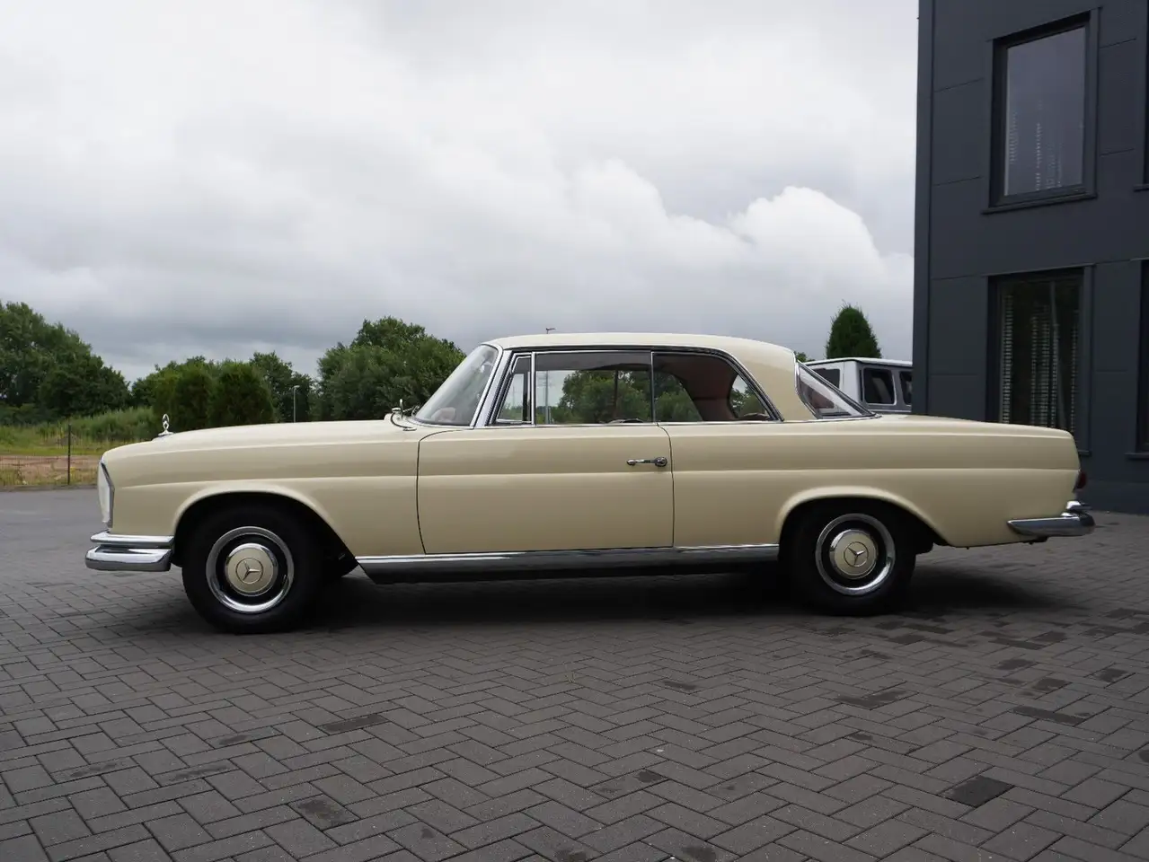 Mercedes-Benz 220 SEC W 111, foto 6