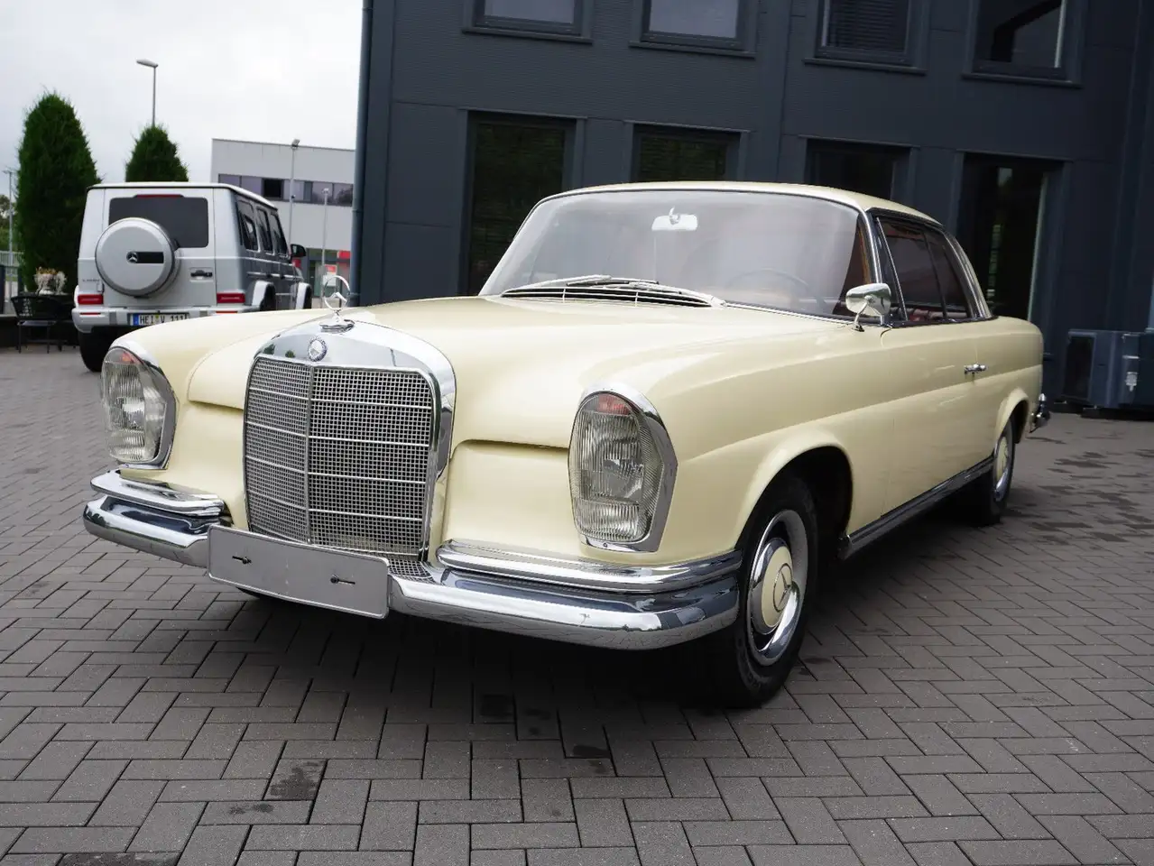 Mercedes-Benz 220 SEC W 111, foto 7