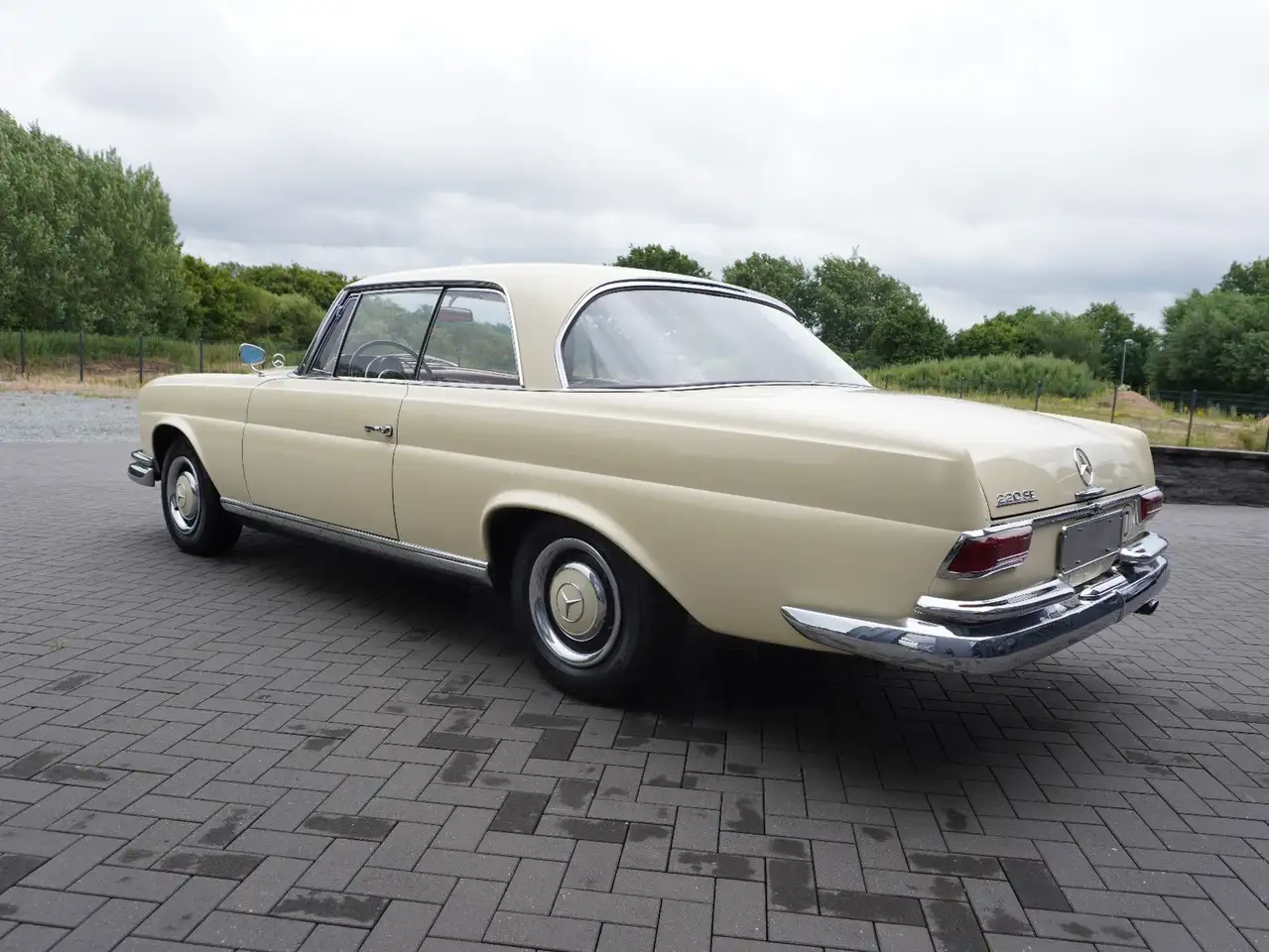 Mercedes-Benz 220 SEC W 111, foto 5