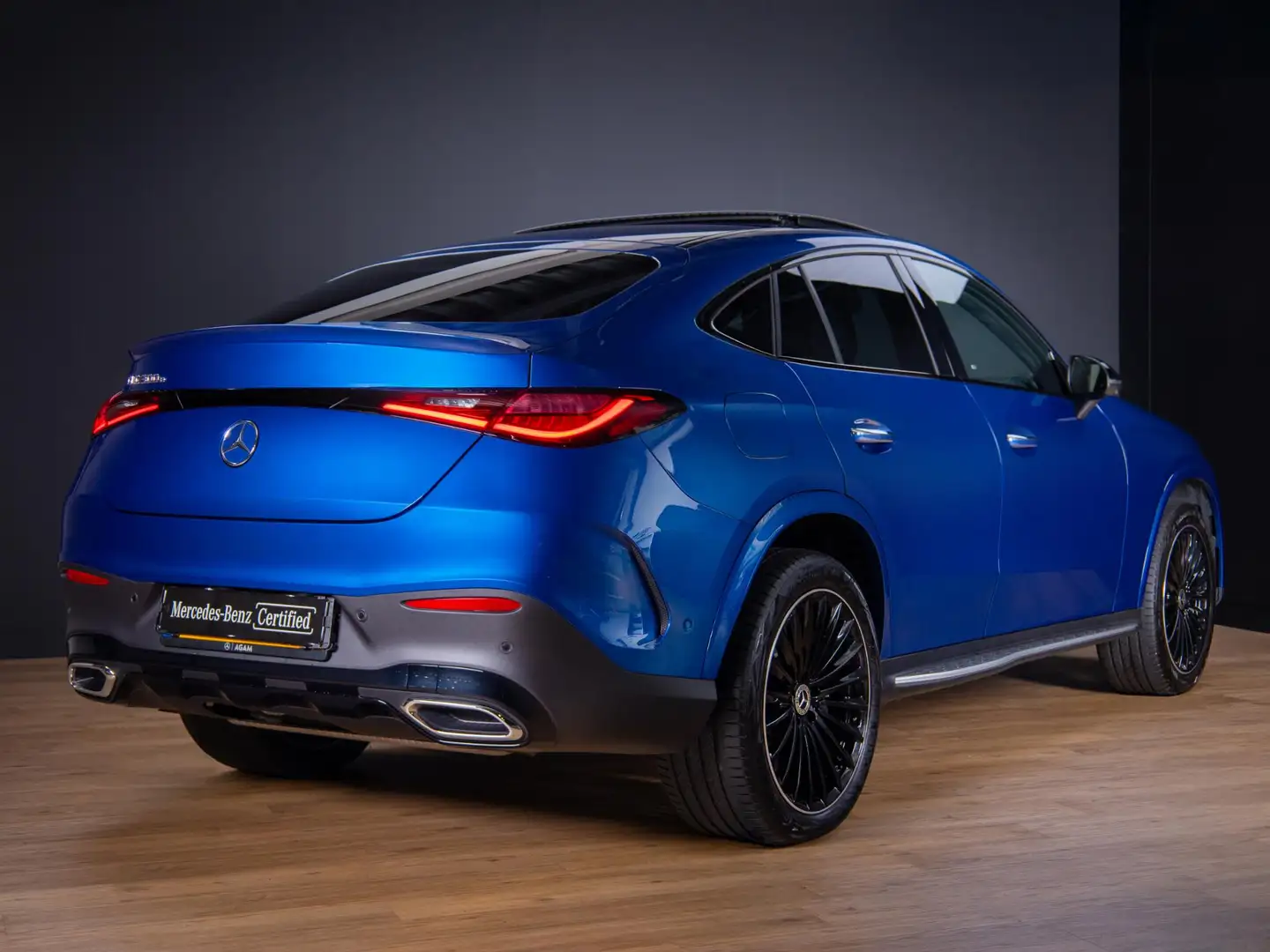 Mercedes-Benz GLC 300 Coupé 300e 4MATIC AMG Line Premium PLUS | Panorama Bleu - 2