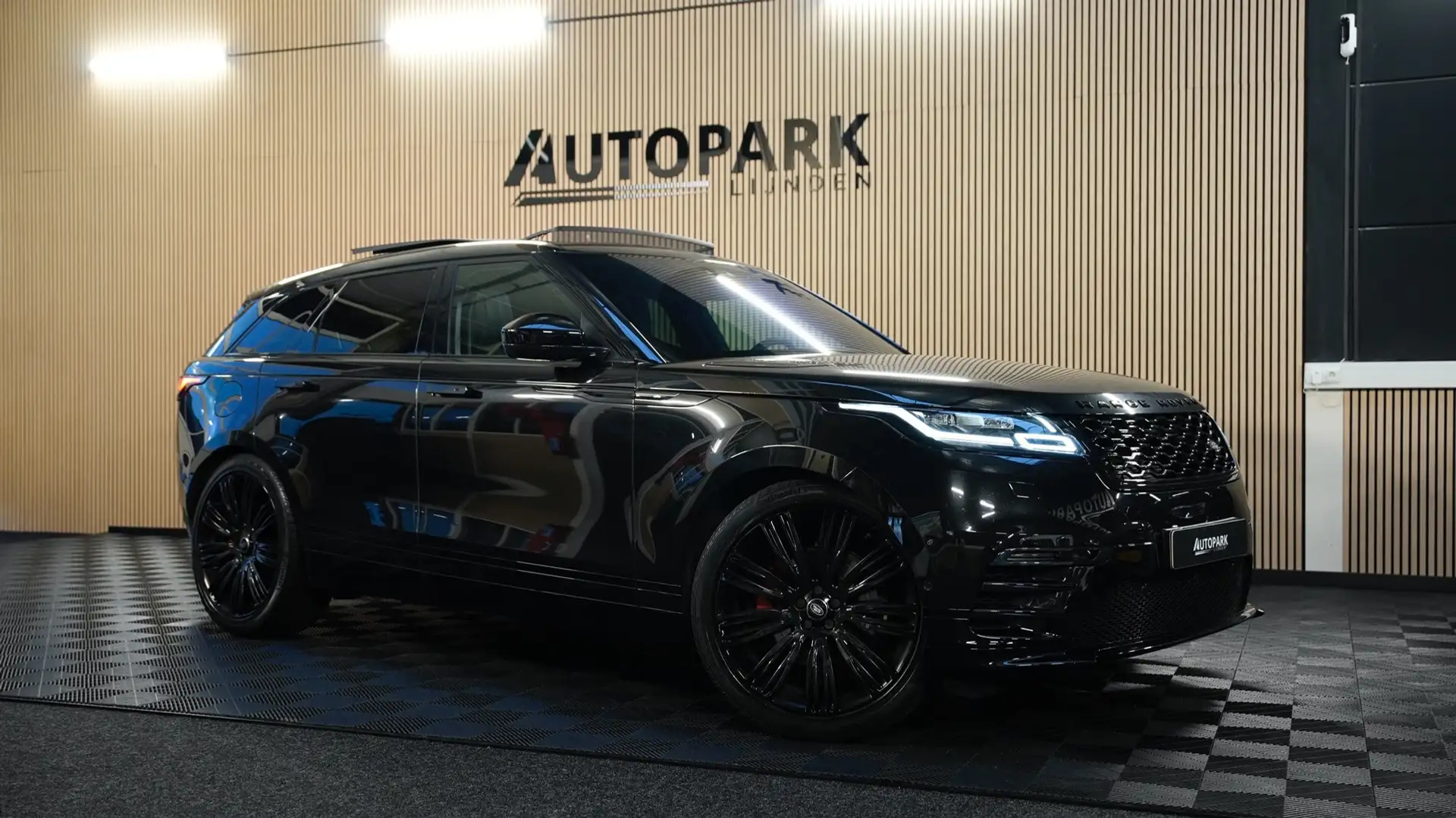 Land Rover Range Rover Velar 3.0 V6 SC AWD R-Dynamic HSE R DYNAMIC PANO/HUD/KEY Negro - 1