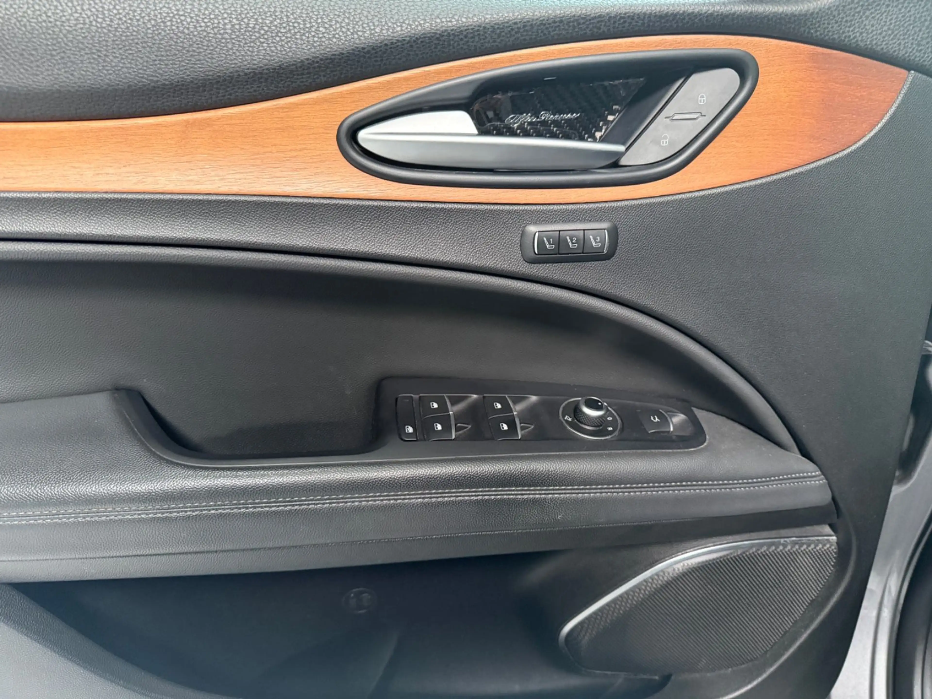 Alfa Romeo Stelvio First Edition Q4 — photo 11
