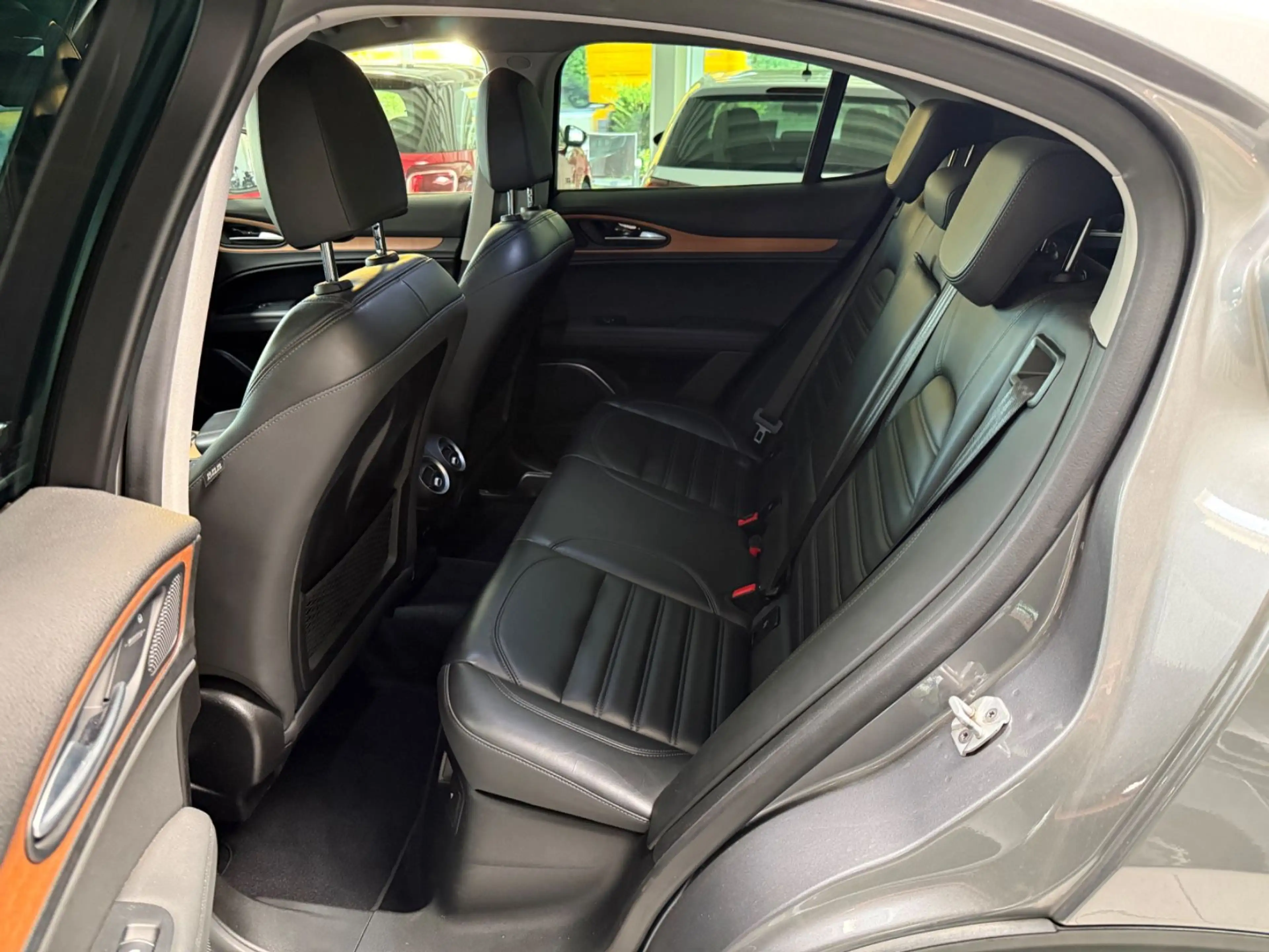 Alfa Romeo Stelvio First Edition Q4 — photo 14