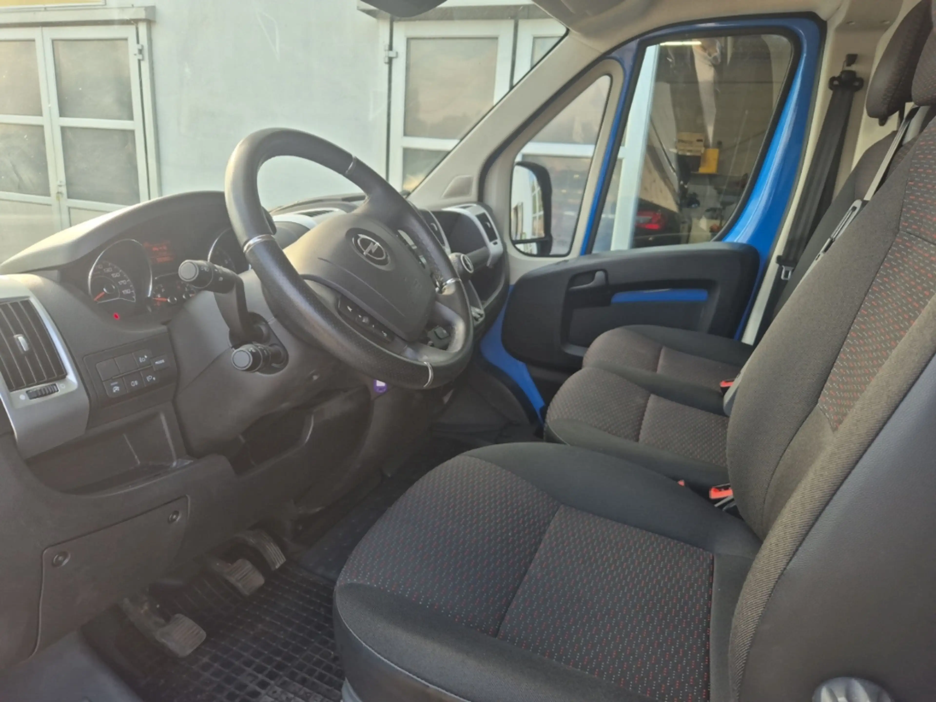Opel Movano C Cargo Edition L2H2 2.2D,Navi,Kamera+PDC,Klima — photo 8