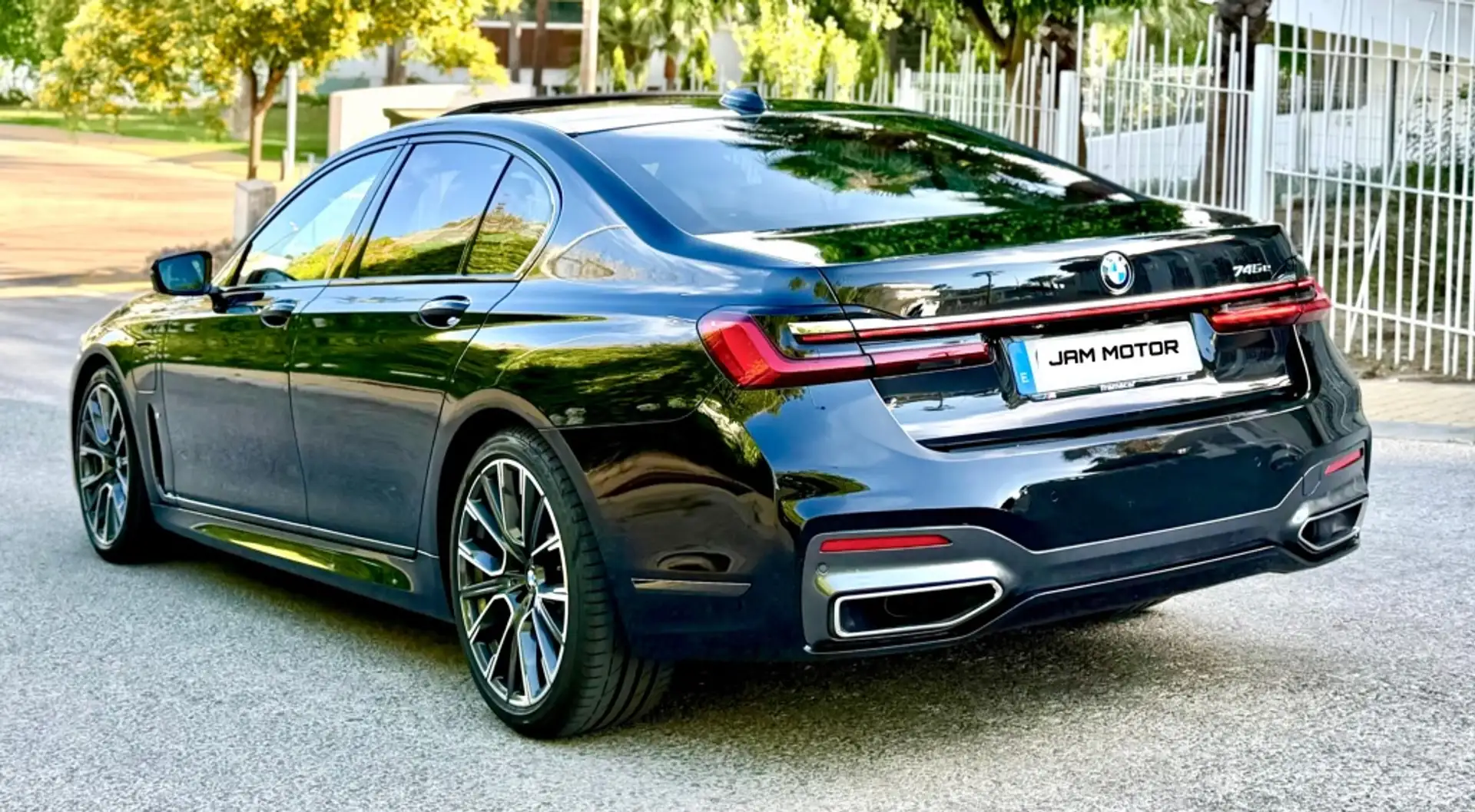 BMW 745 745e Negro - 2