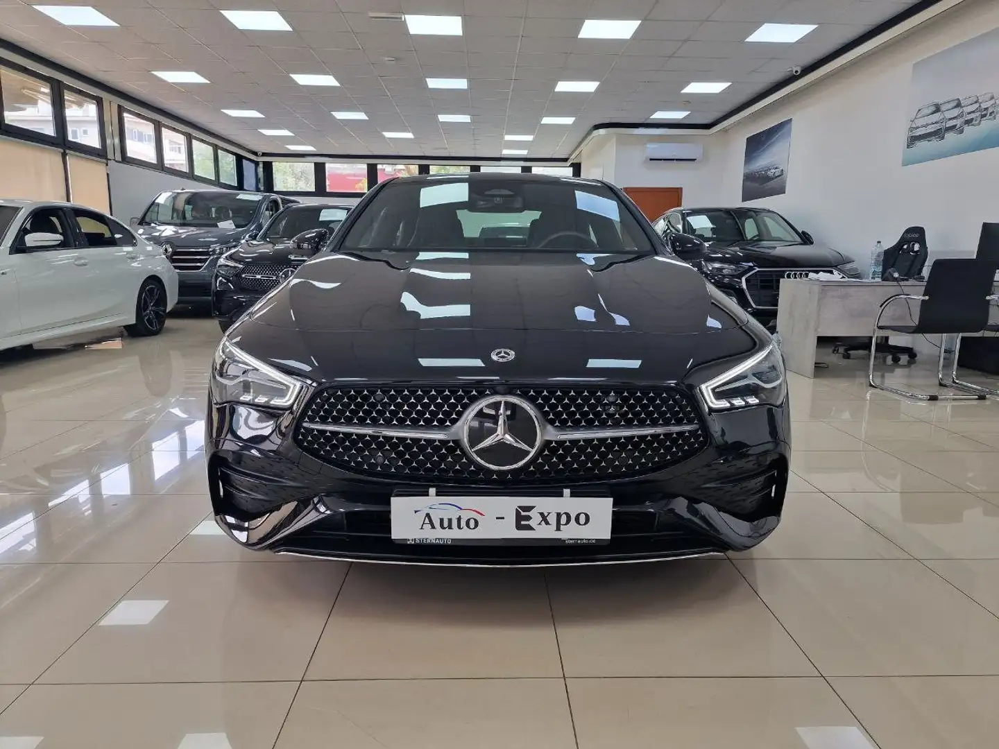 Mercedes-Benz CLA 180 Coupe Business auto Nero - 2